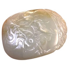 A SUPERB LARGE WHITE JADE OVAL TOGGLE/PENDANT. 19/20th C