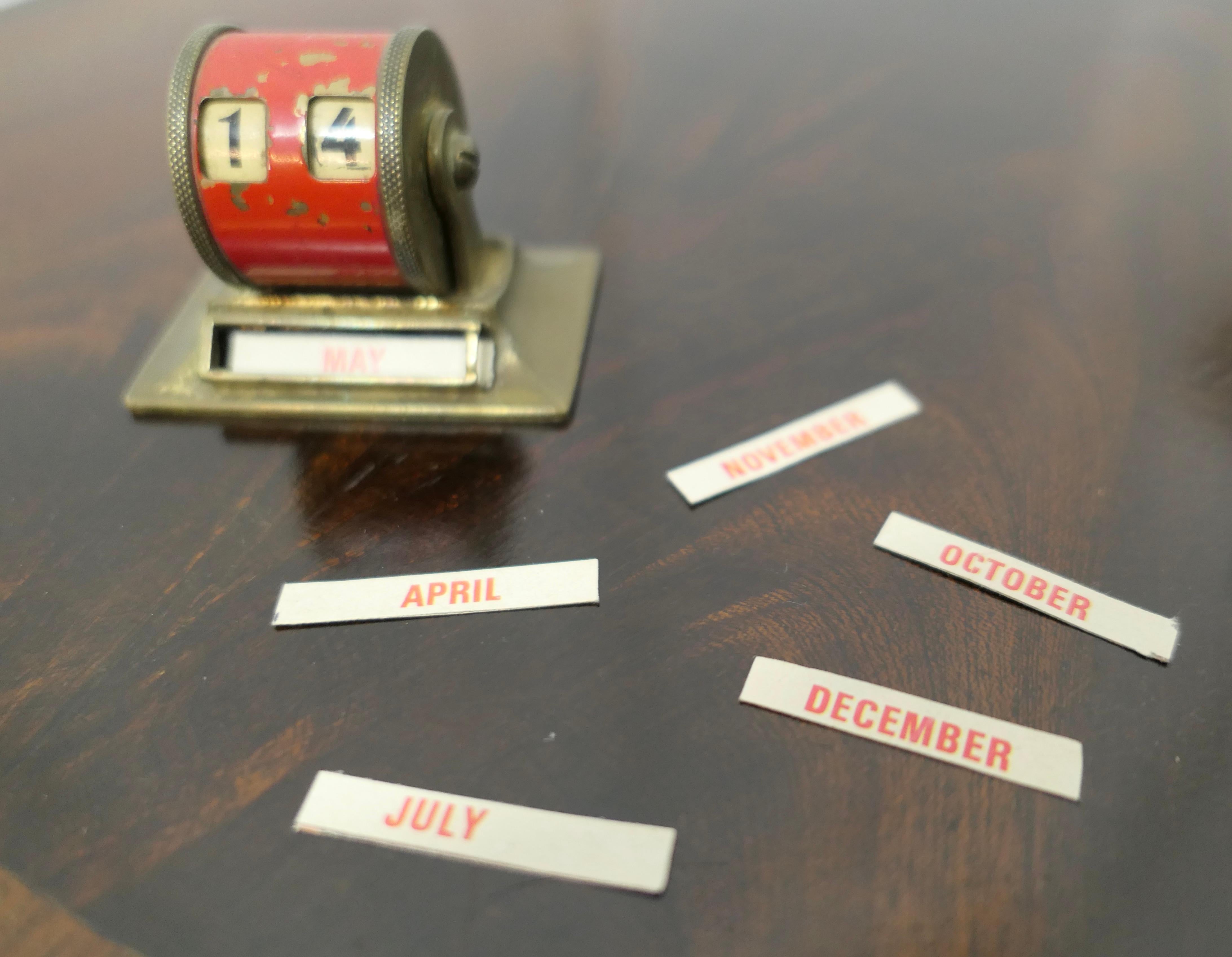 Superb Painted Brass Perpetual Desk Calendar In Good Condition In Godshill, Isle of Wight