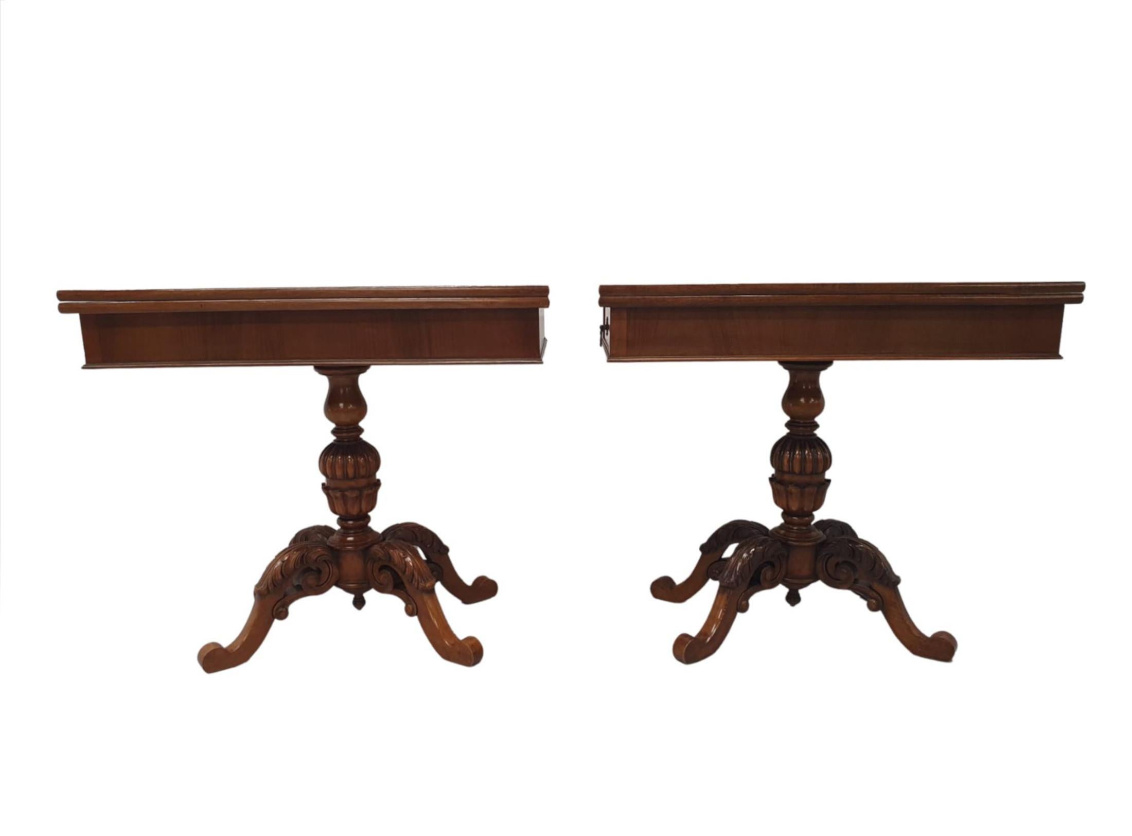 Superb Pair of Early 20th Century Turn over Leaf Card Tables For Sale 1