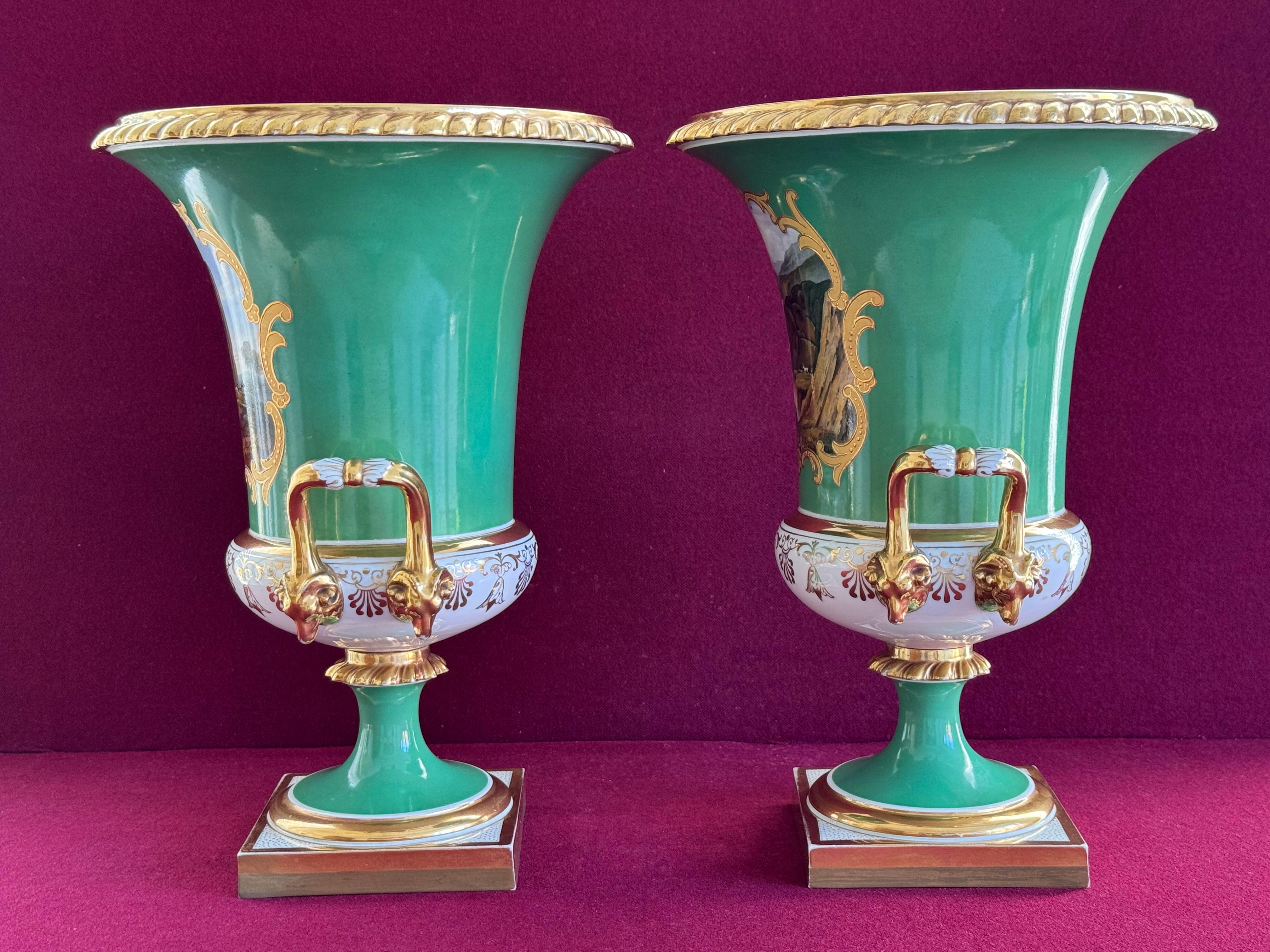 A superb pair of Flight, Barr & Barr Worcester Porcelain Topographical Vases For Sale 4