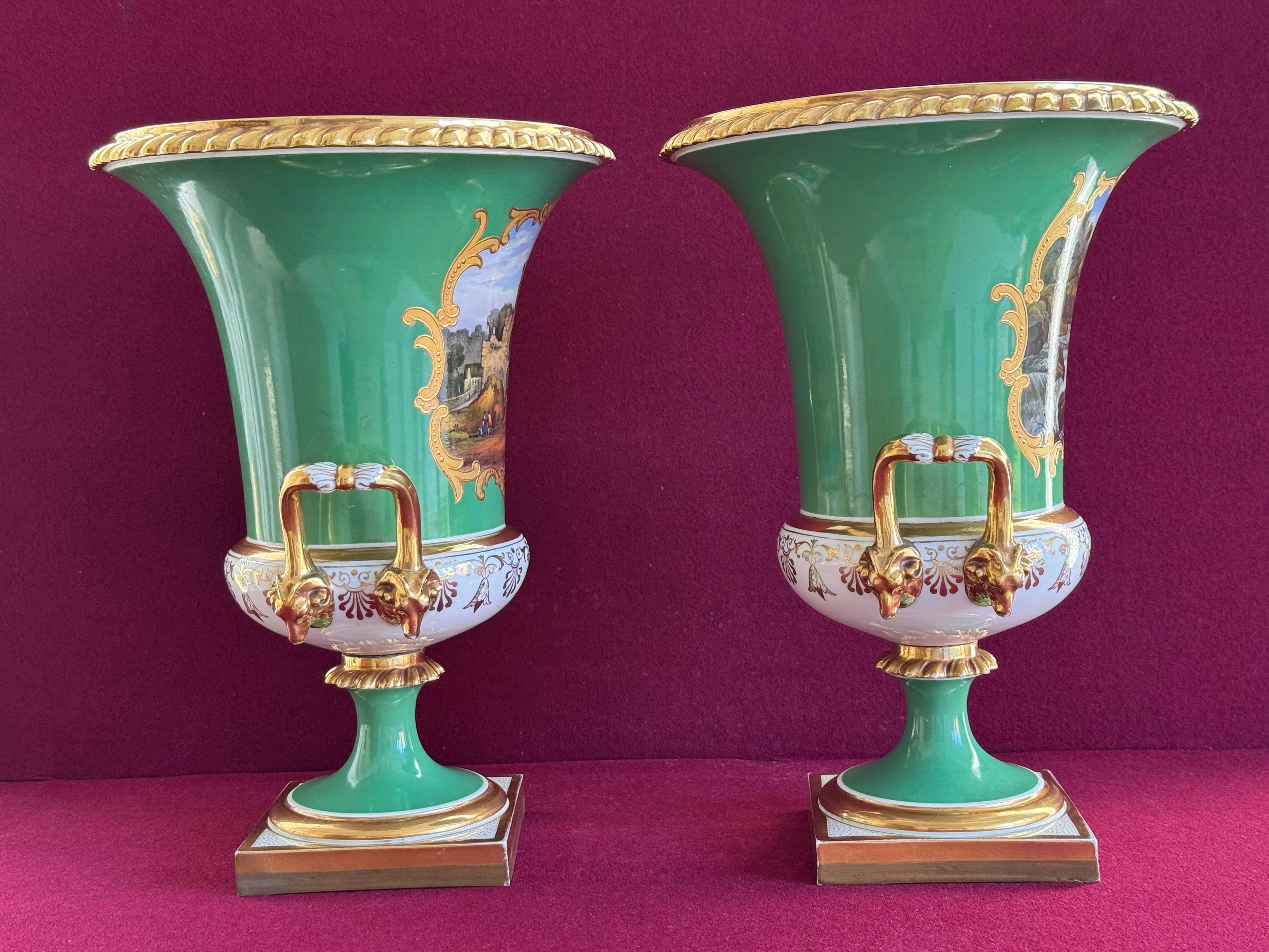 A superb pair of Flight, Barr & Barr Worcester Porcelain Topographical Vases For Sale 3