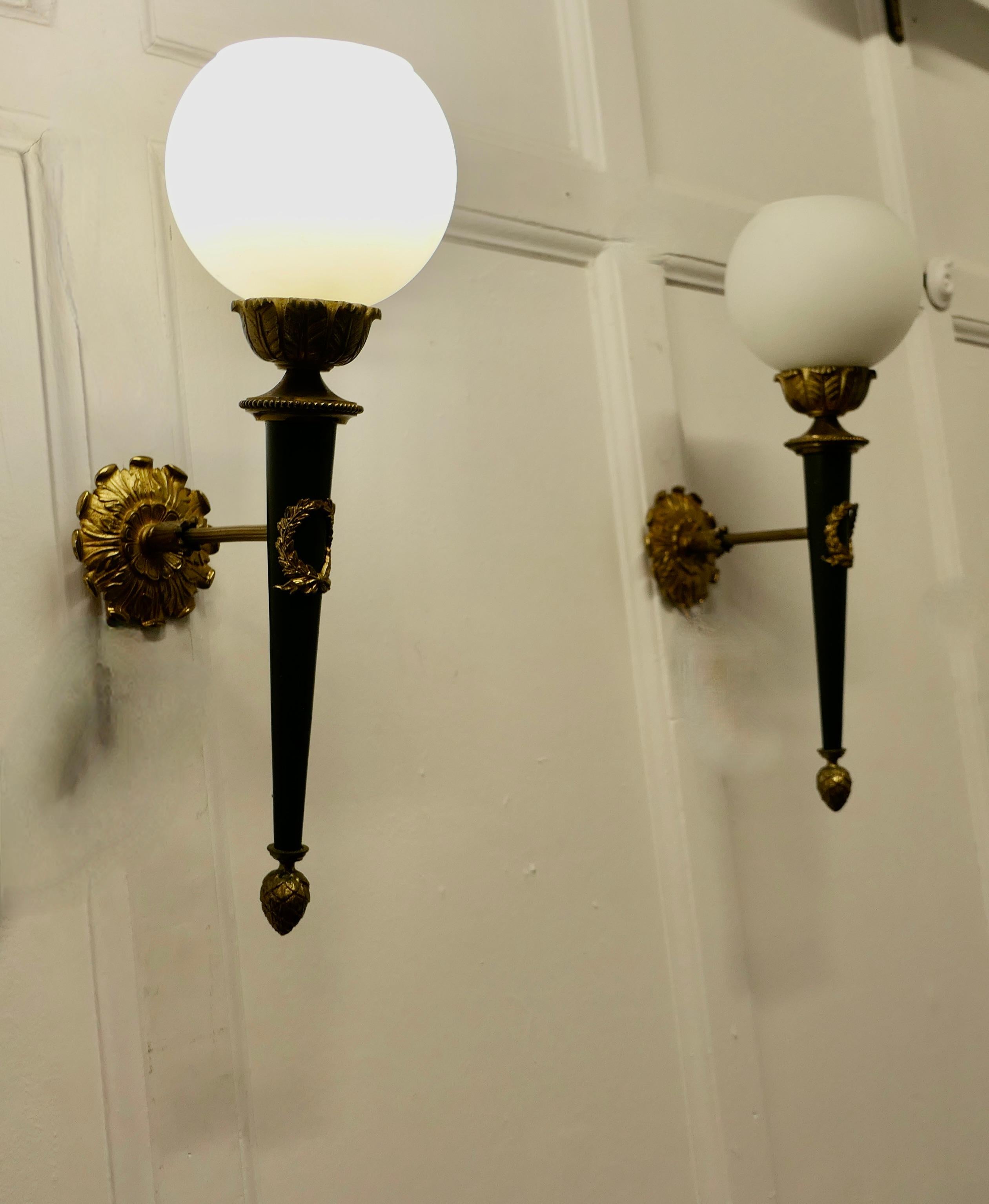 Adam Style Superb Pair of French Ormolu Wall Lights For Sale