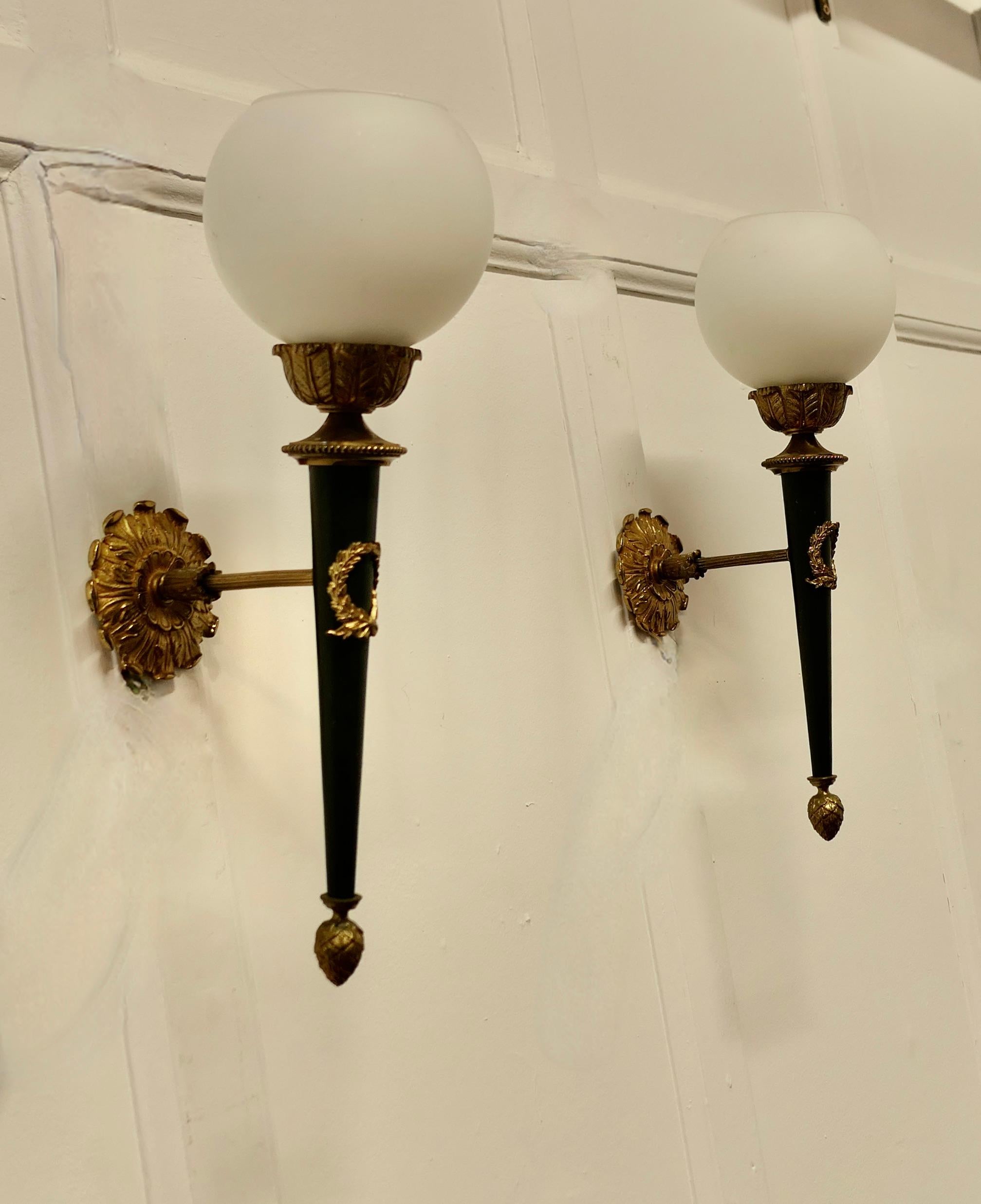 Superb Pair of French Ormolu Wall Lights For Sale 2