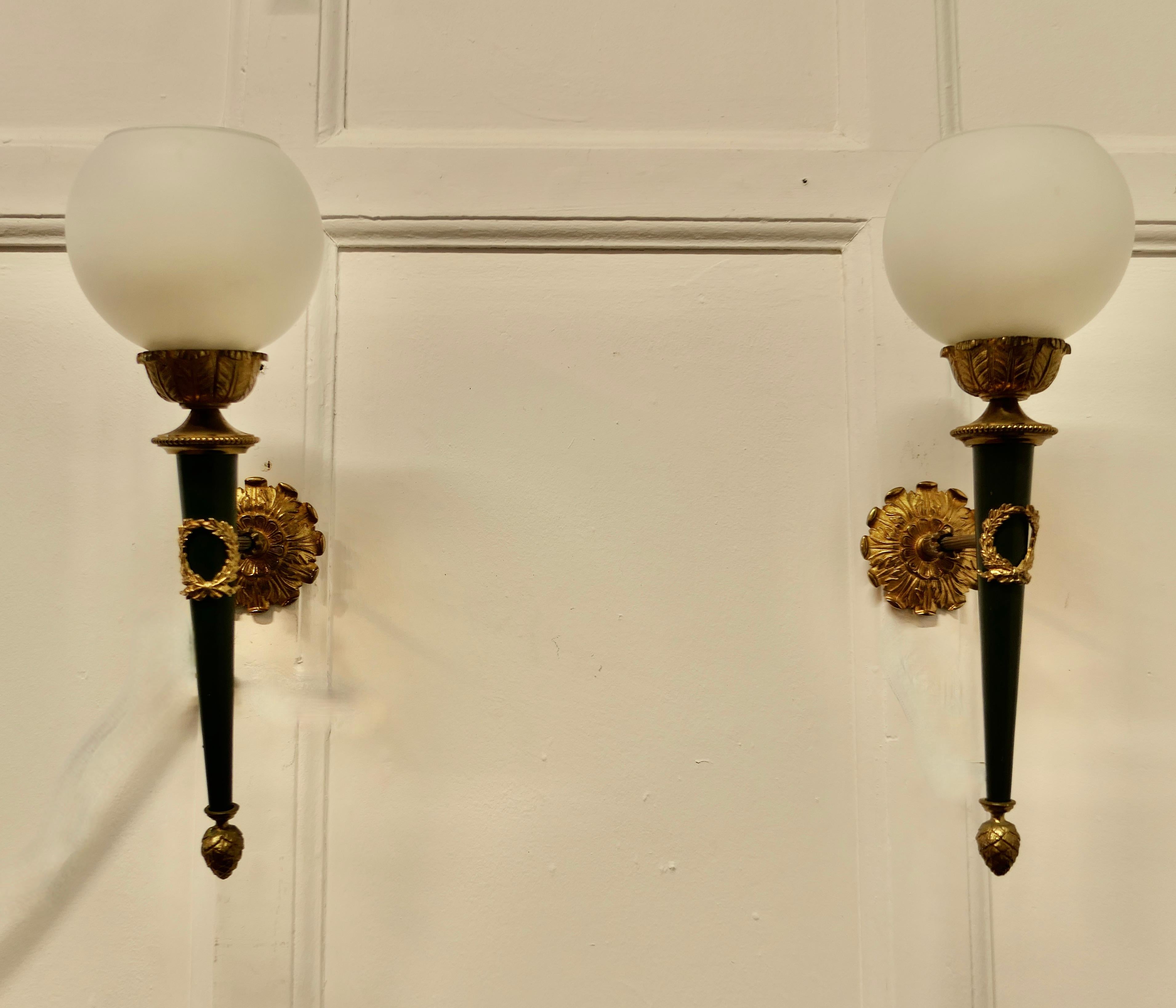 Superb Pair of French Ormolu Wall Lights For Sale 3