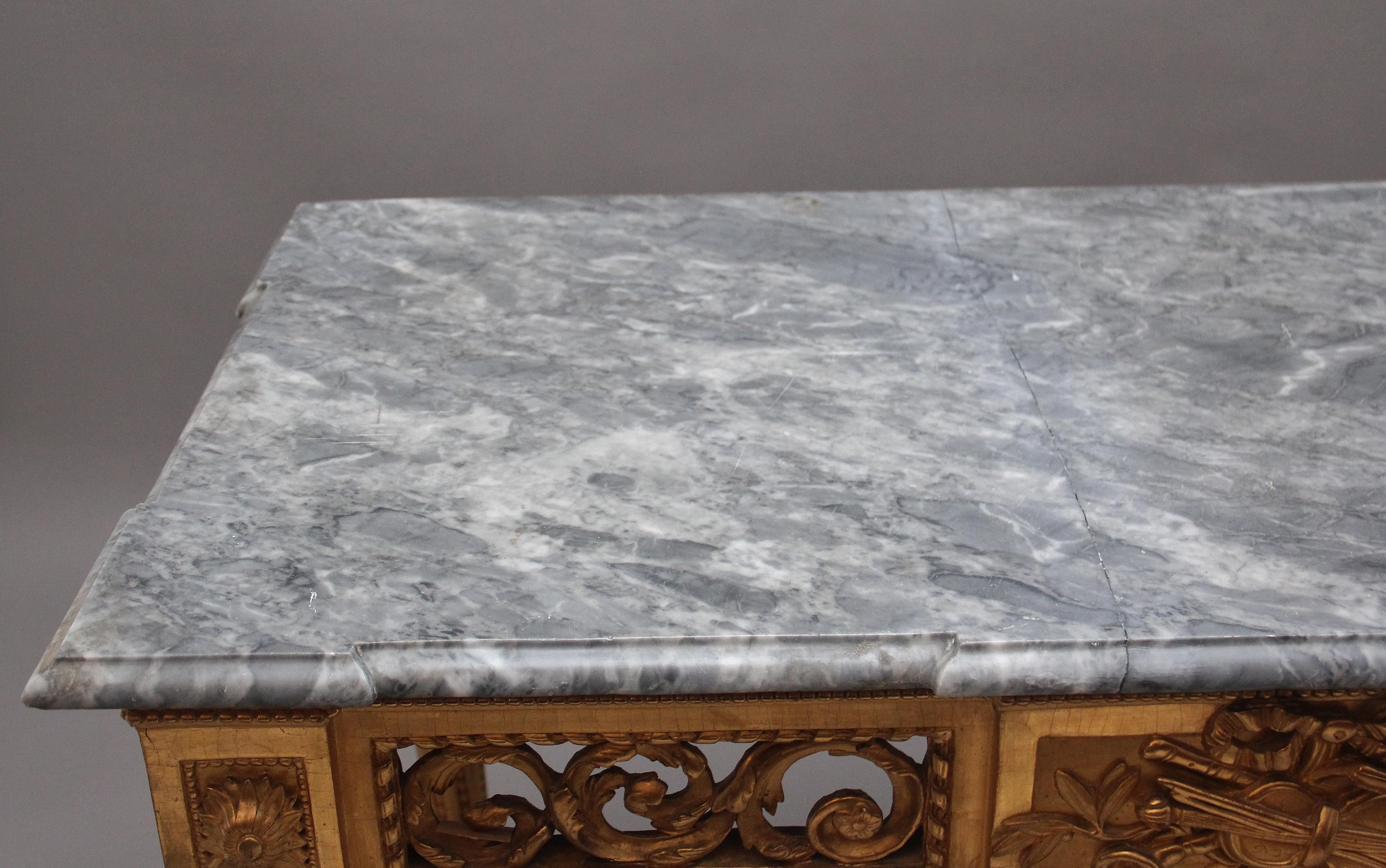 Consola italiana de madera dorada del siglo XVIII de magnífica calidad en venta 4