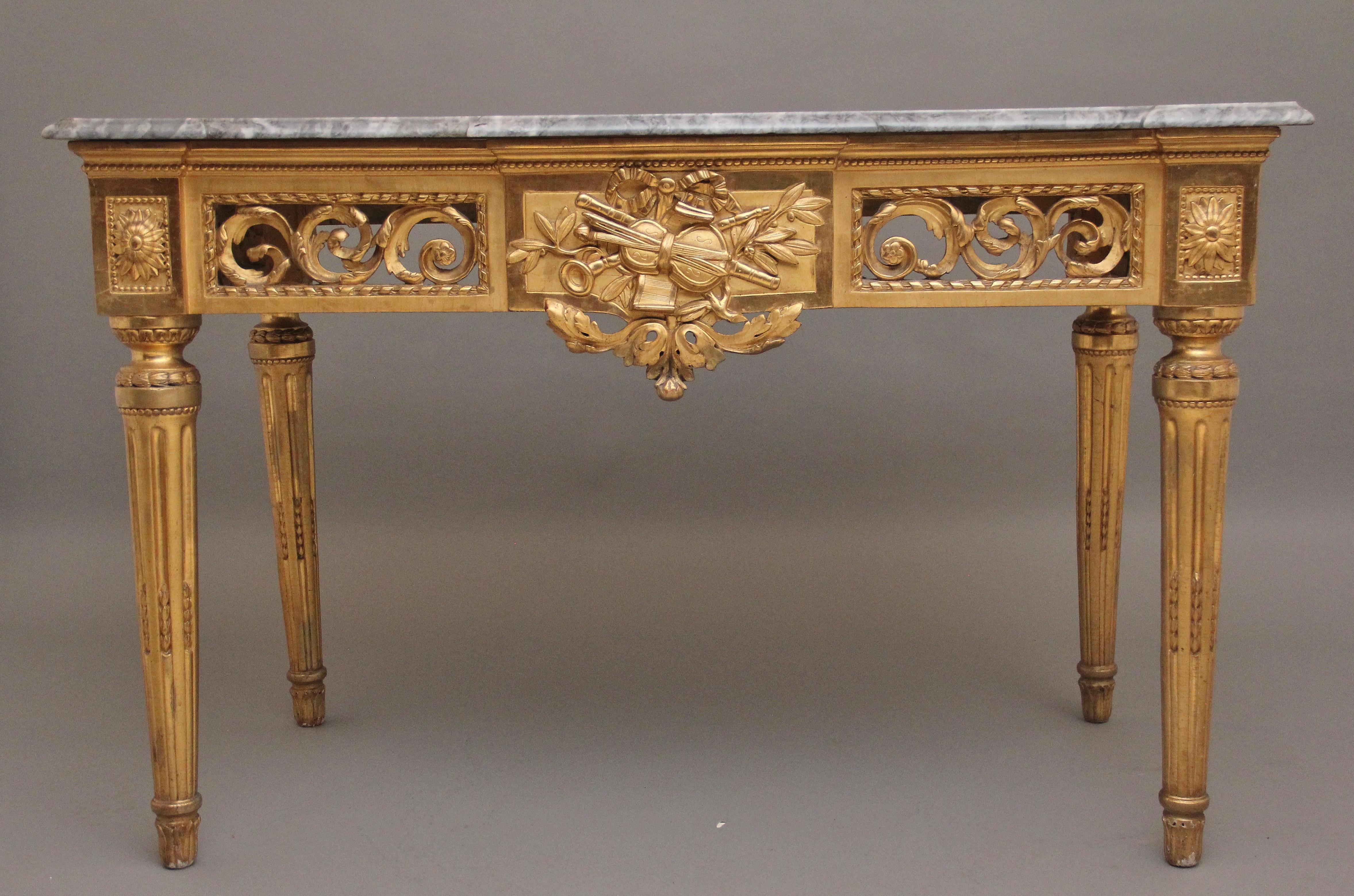 Consola italiana de madera dorada del siglo XVIII de magnífica calidad en venta 8