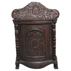 A superb quality 19th Century Anglo-Indian cabinet 