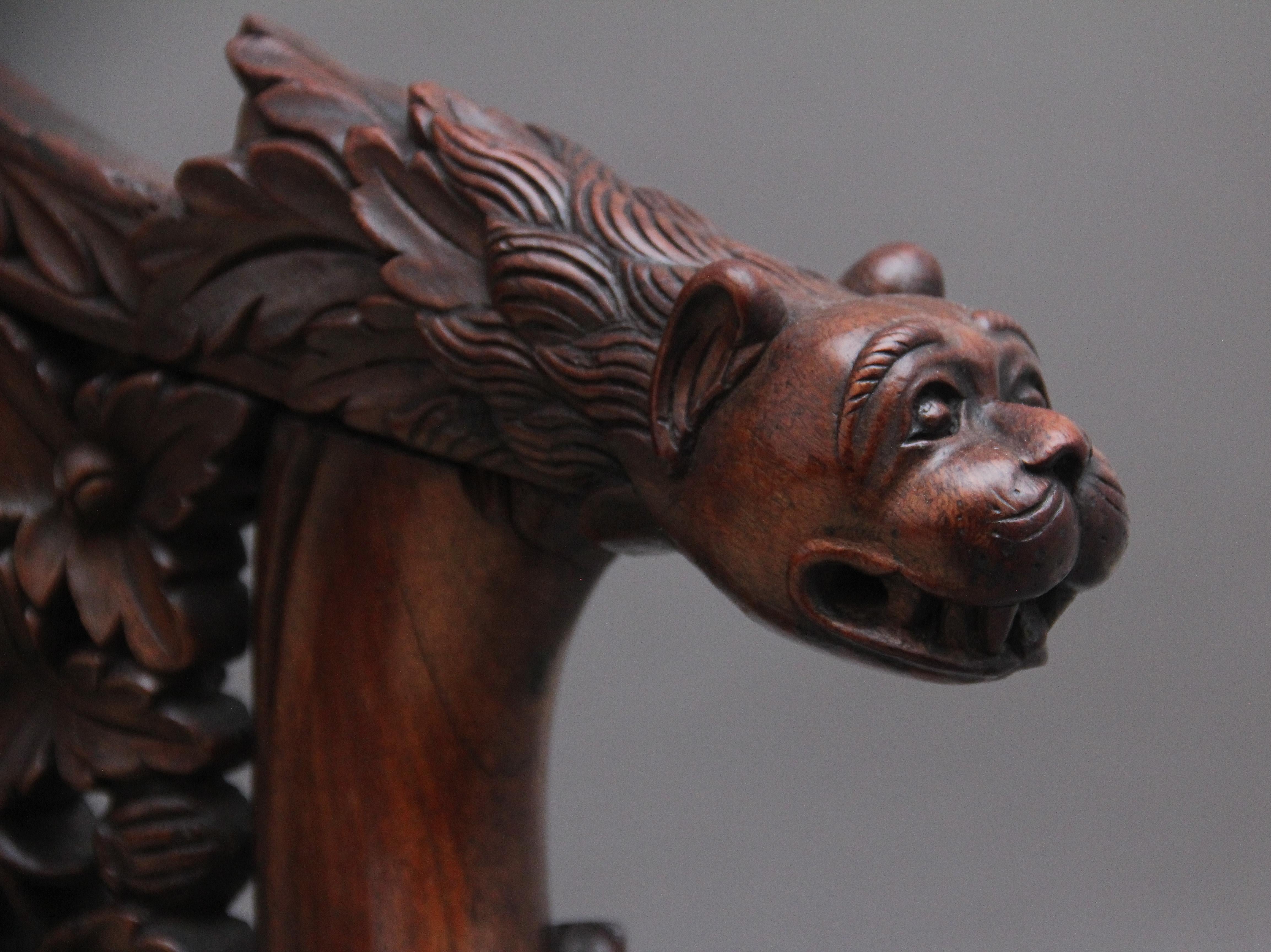 Superb Quality 19th Century Anglo-Indian Carved Sofa 8