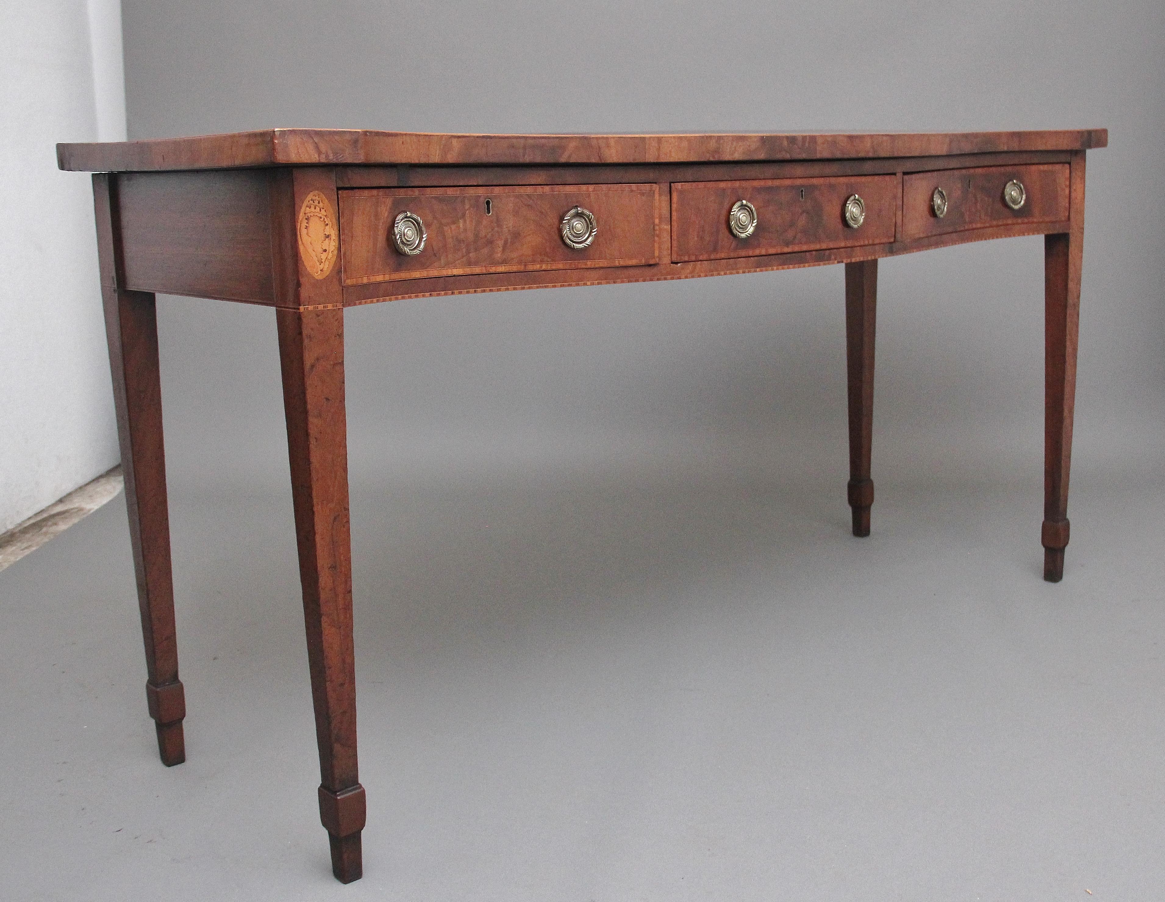 British Superb Quality Early 19th Century Mahogany Serpentine Serving Table