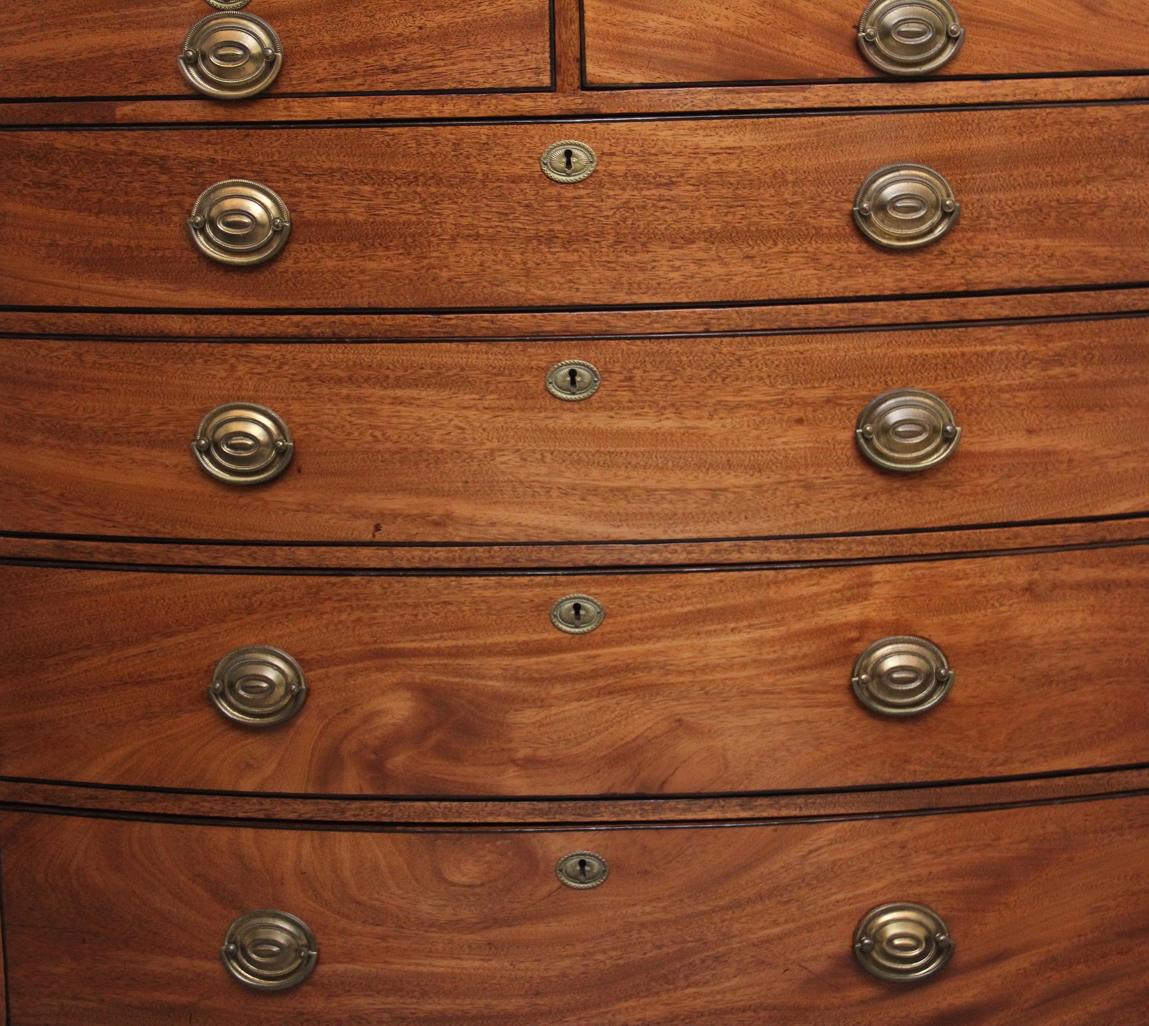 Superb Quality Early 19th Century Tall Mahogany Bowfront Chest of Drawers For Sale 4