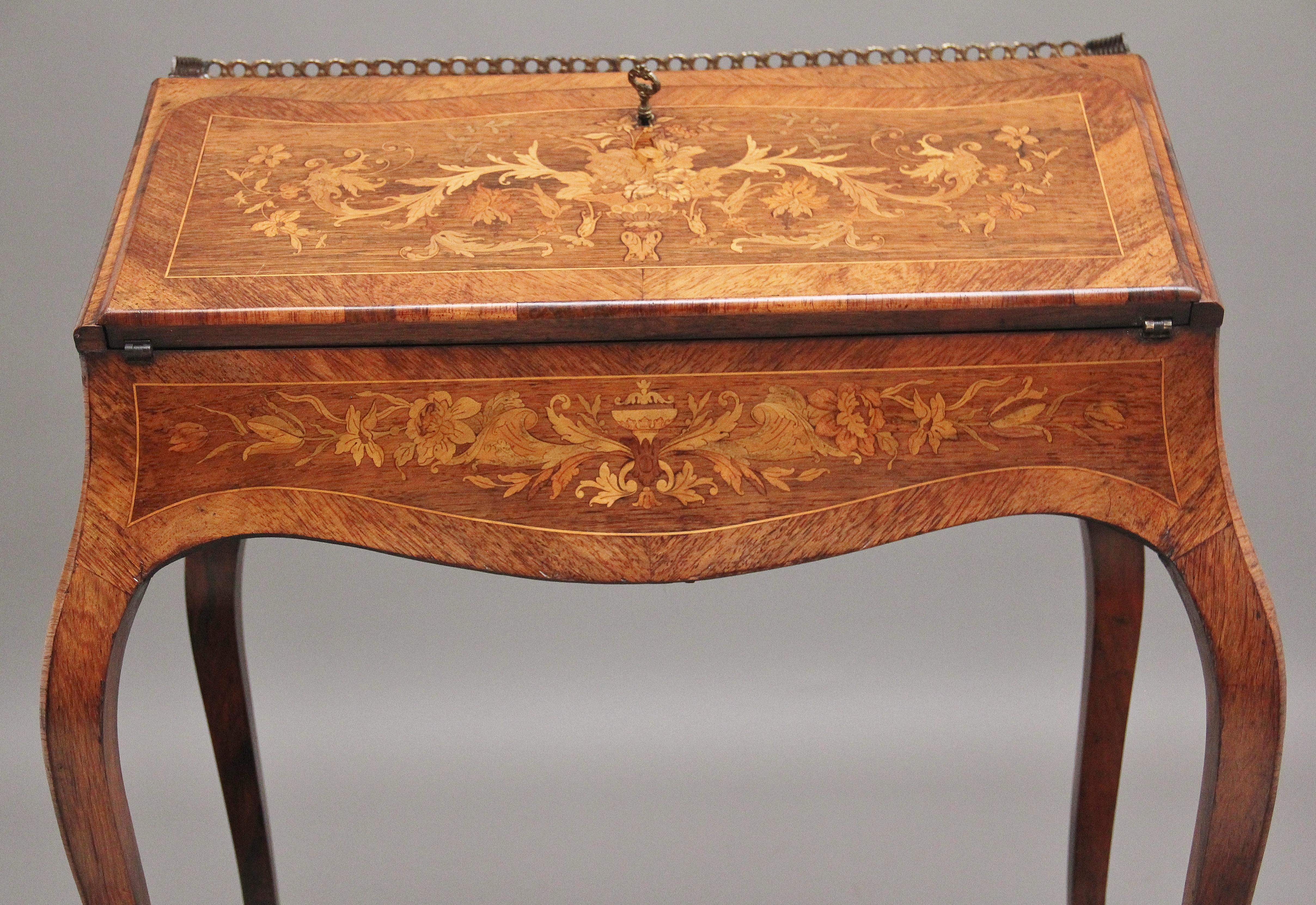 Superb Quality Freestanding 19th Century Kingwood and Marquetry Inlaid Bureau For Sale 9