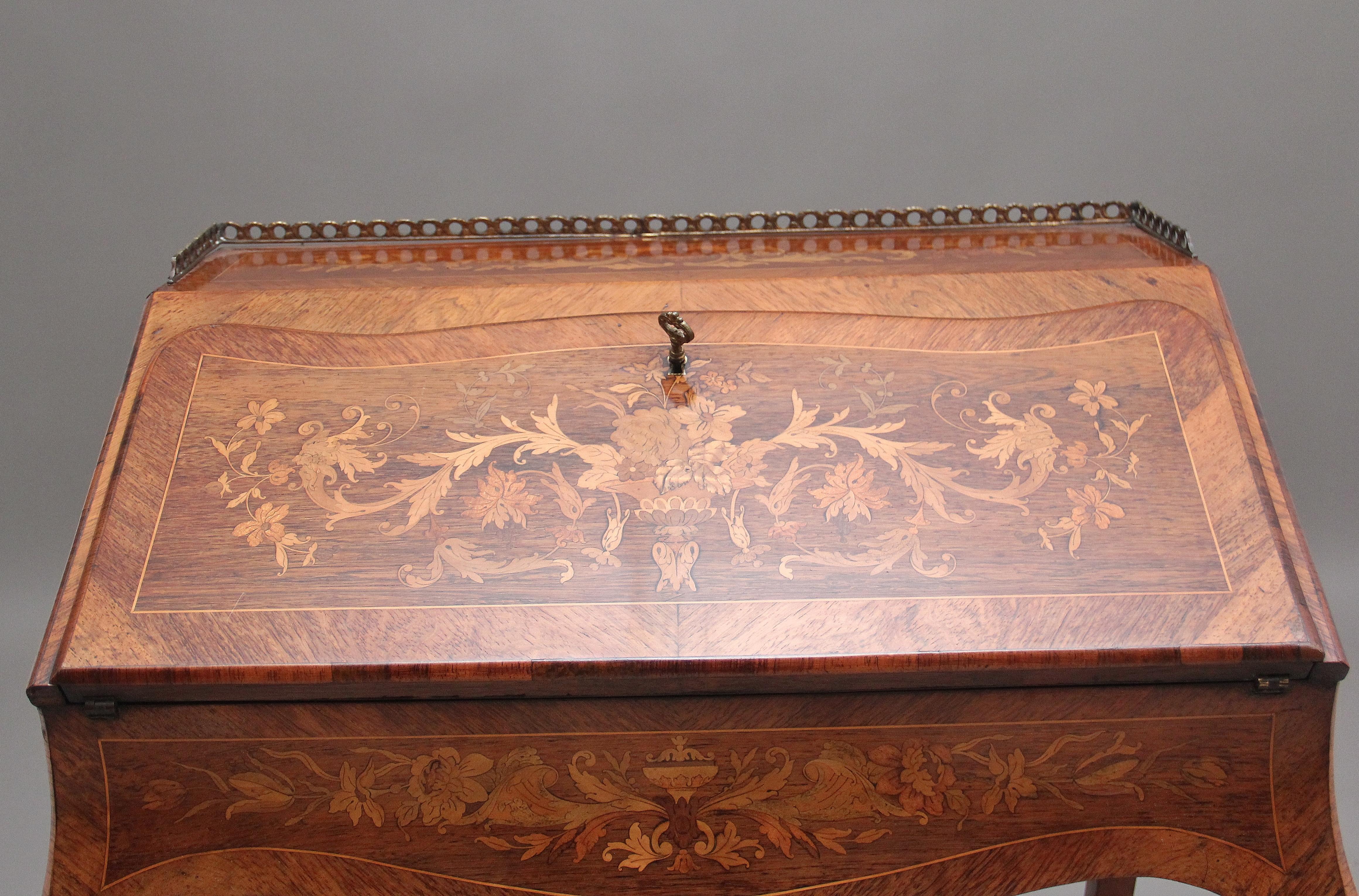 Superb Quality Freestanding 19th Century Kingwood and Marquetry Inlaid Bureau For Sale 10