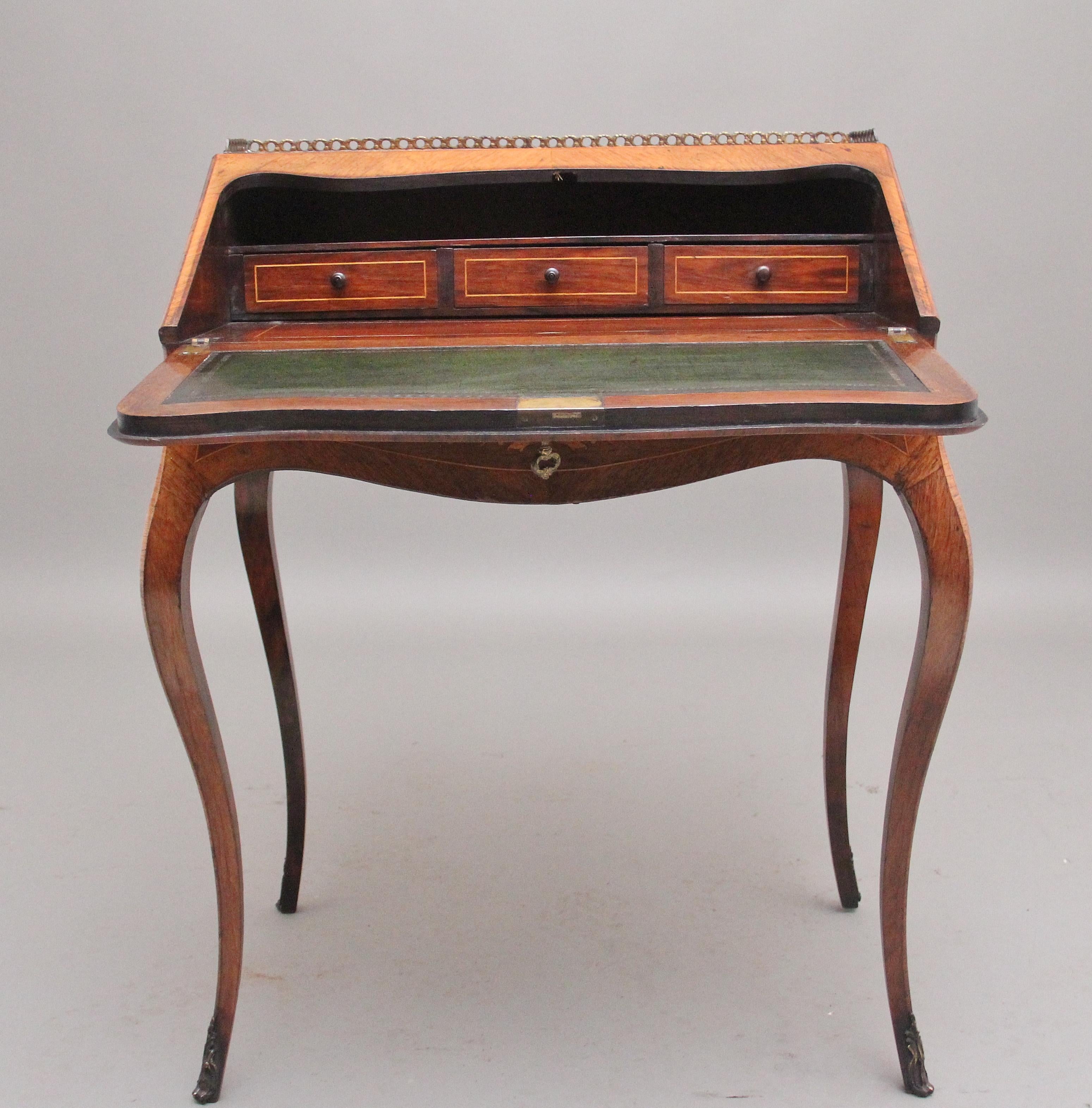 Superb Quality Freestanding 19th Century Kingwood and Marquetry Inlaid Bureau In Good Condition For Sale In Martlesham, GB