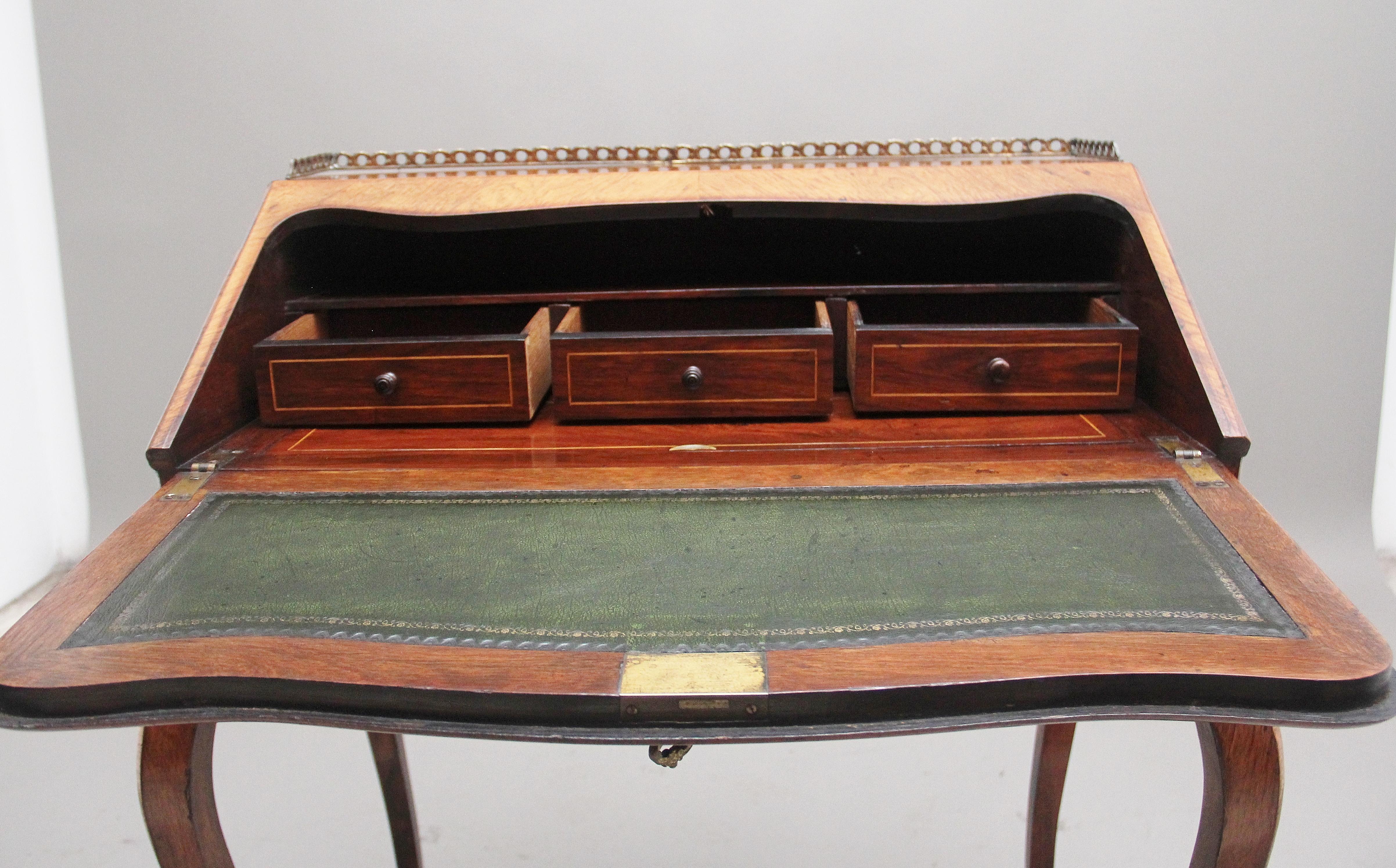 Superb Quality Freestanding 19th Century Kingwood and Marquetry Inlaid Bureau For Sale 1