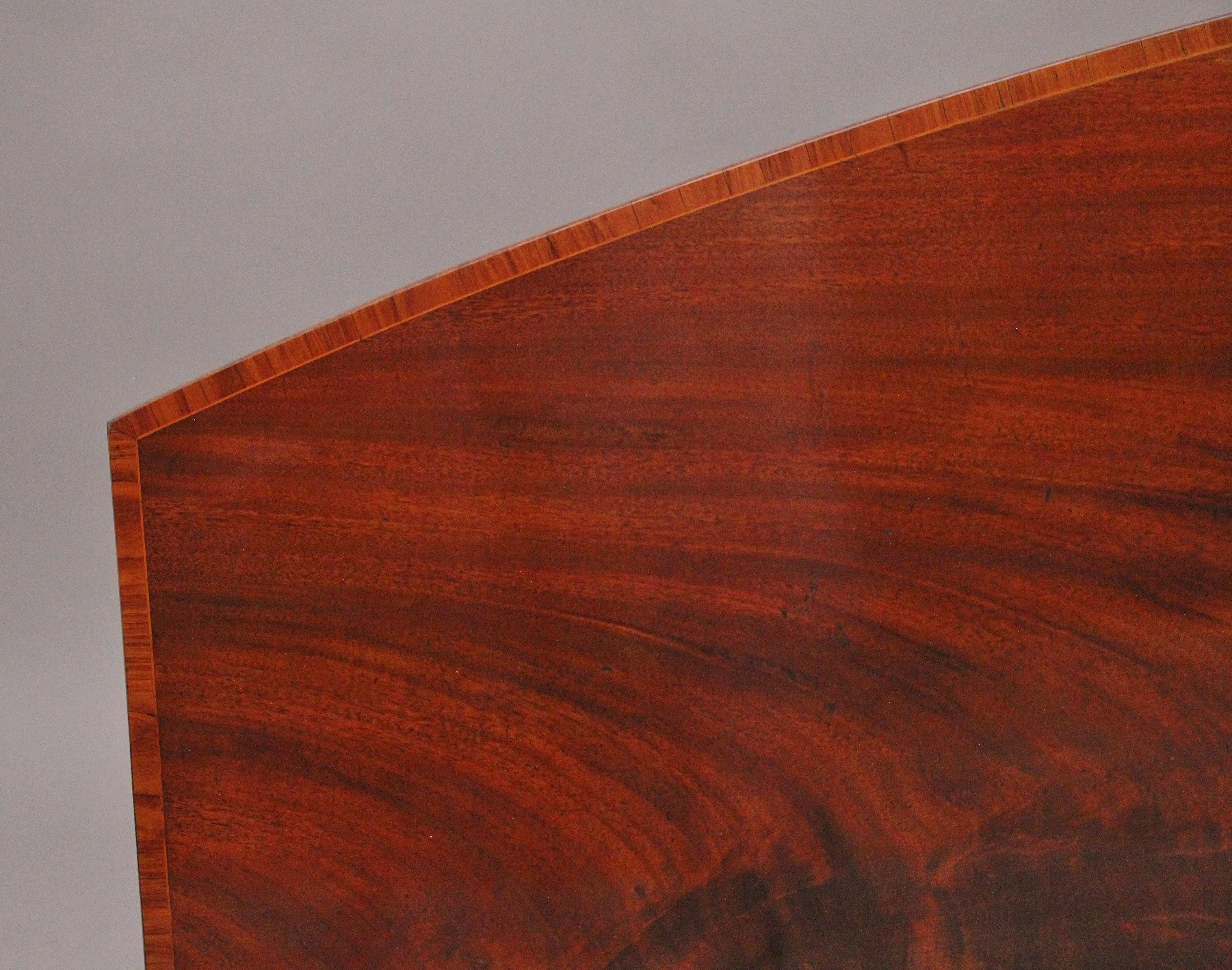 Aparador georgiano de caoba con incrustaciones de excelente calidad en venta 3