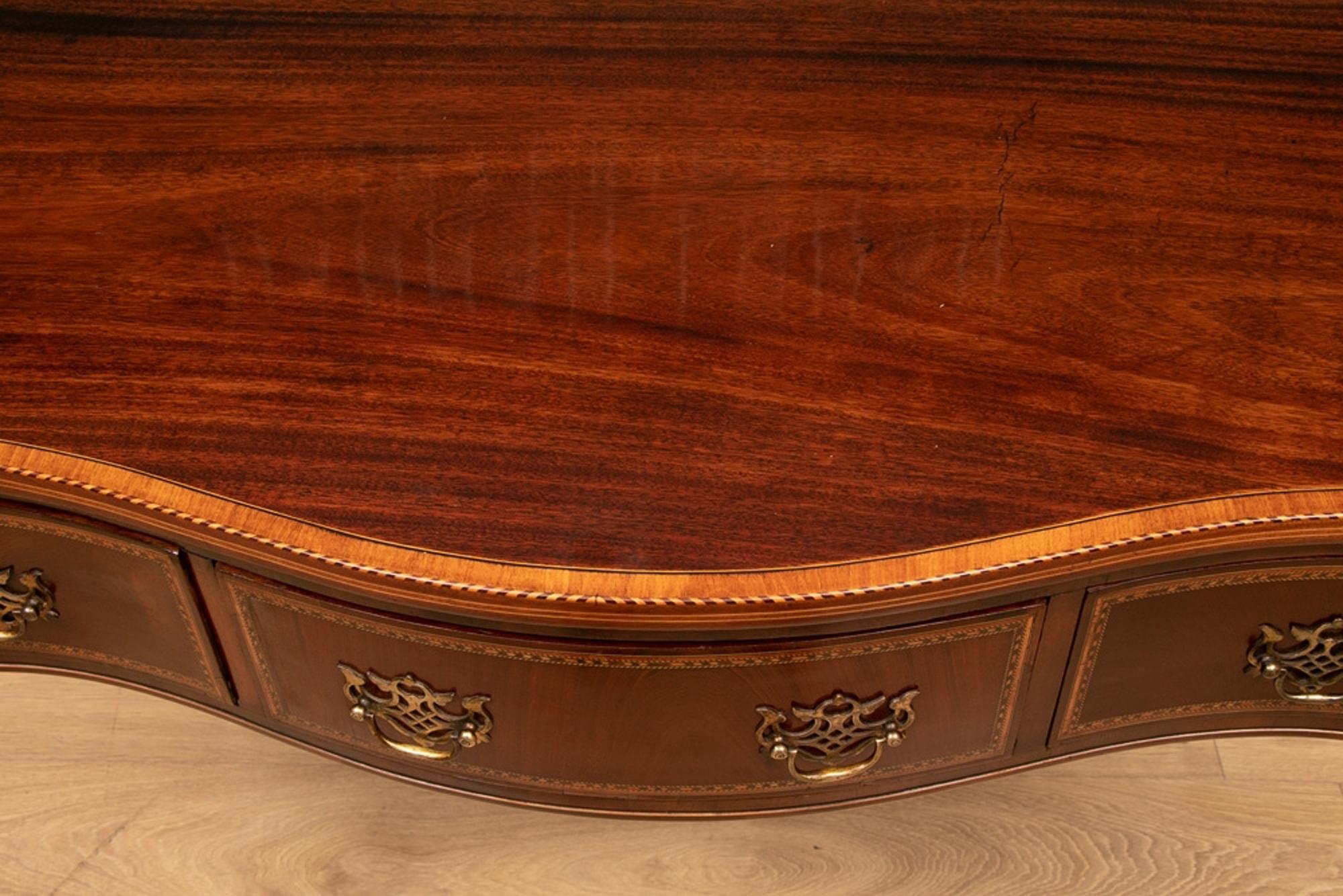 Superb Quality Sheraton Revival Consul Table, circa 1880 1