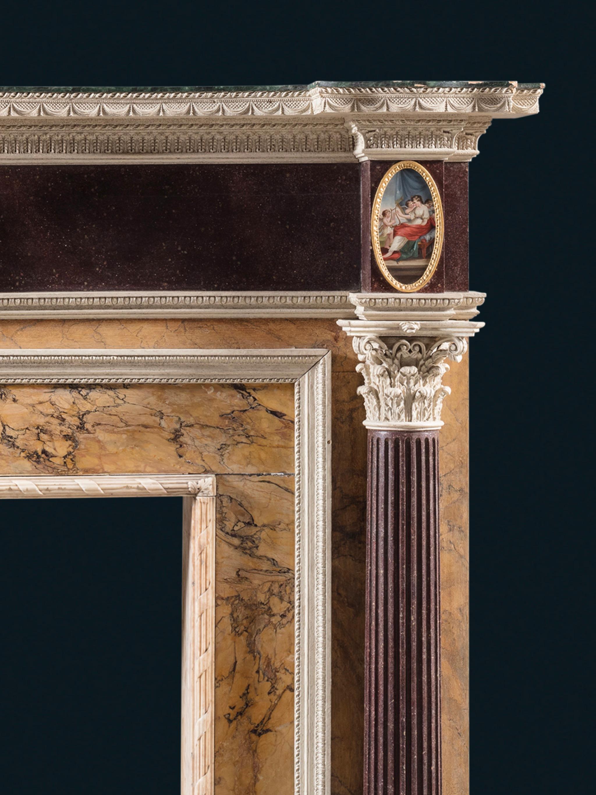Magnífica y rara chimenea neoclásica Jorge III de mármol y pino pintado Cobre en venta