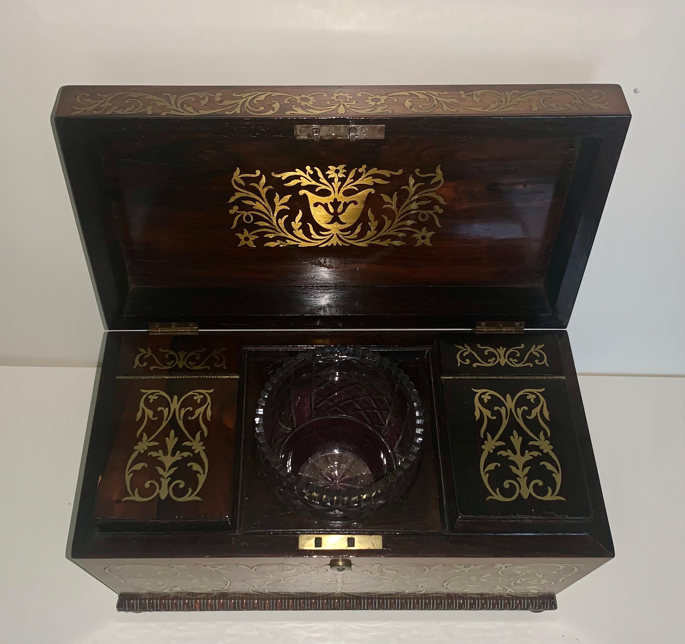 Superb Sarcophagus Regency Rosewood Tea Caddy Antique, Circa 1820's In Good Condition For Sale In London, GB