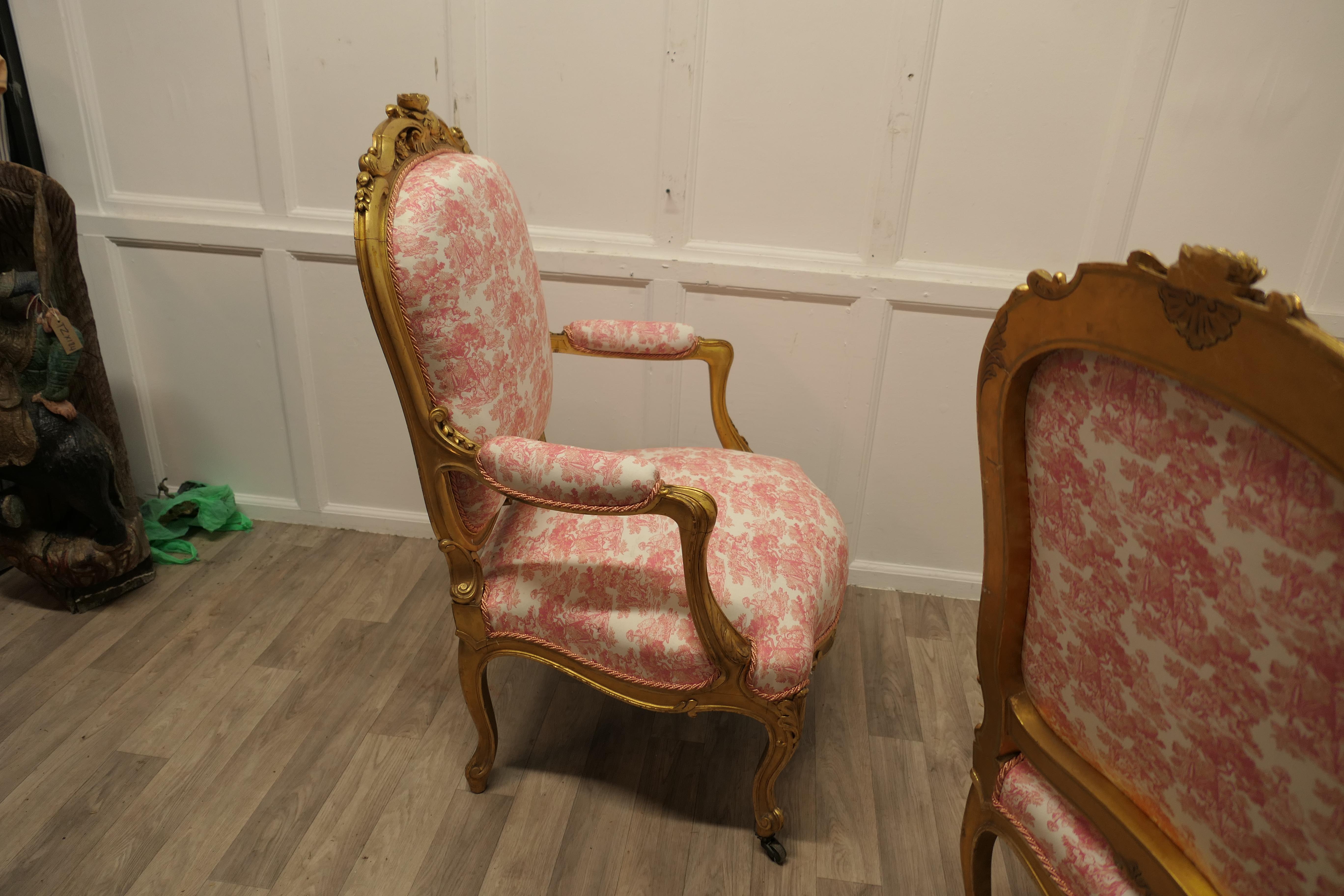 Superbe ensemble de quatre chaises de salon Napoléon III en vermeil en vente 4