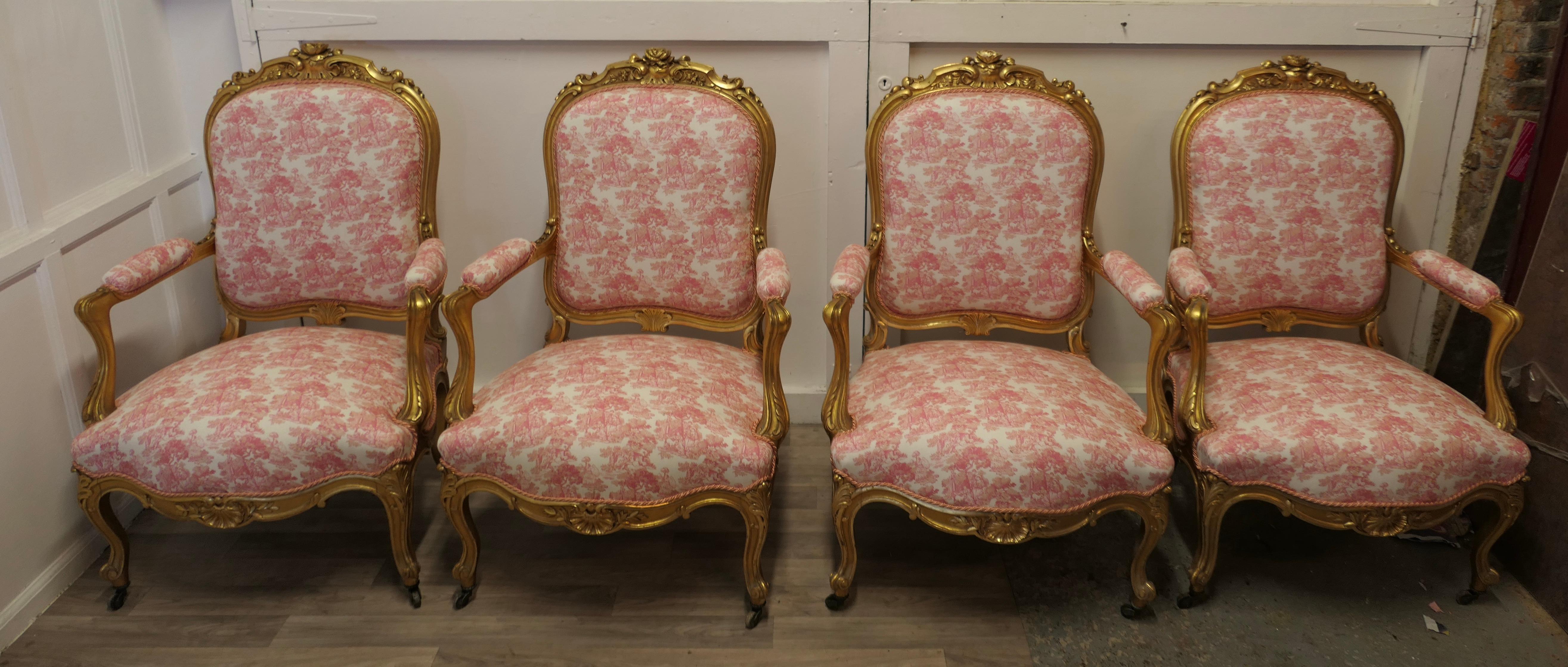 Superbe ensemble de quatre chaises de salon Napoléon III en vermeil Bon état - En vente à Godshill, Isle of Wight