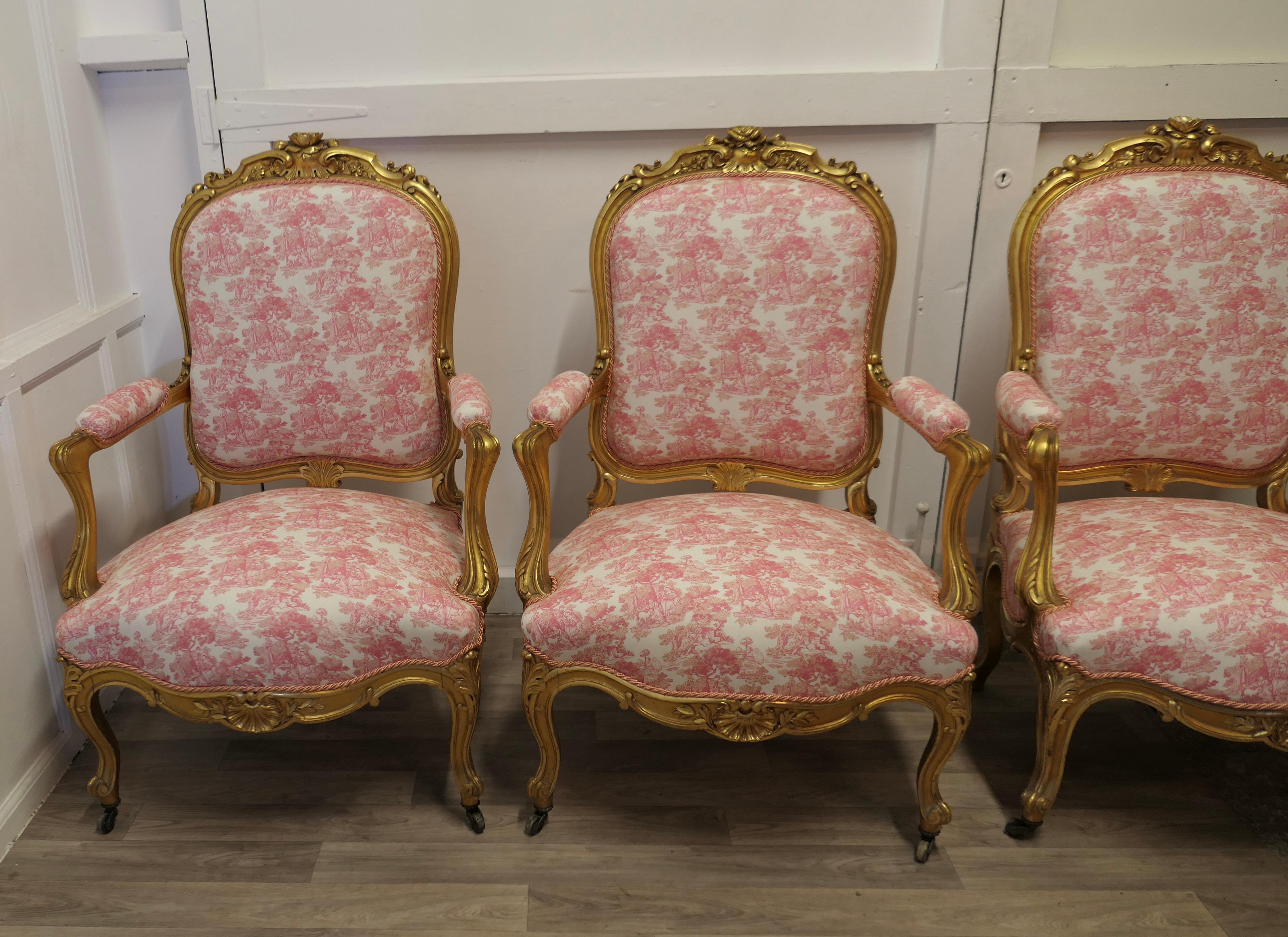 XIXe siècle Superbe ensemble de quatre chaises de salon Napoléon III en vermeil en vente