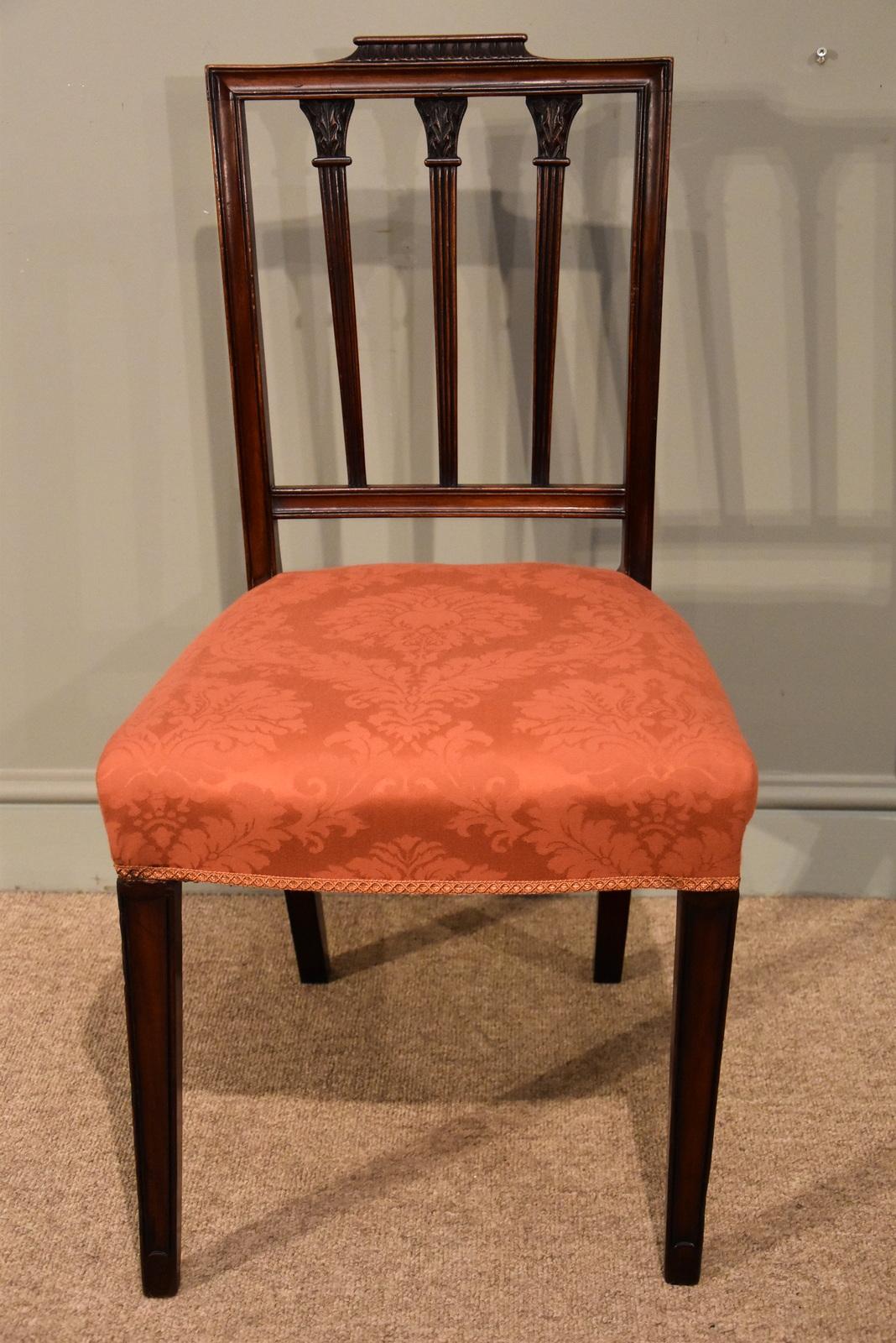 A superb set of late 18th century mahogany Federal back dining chairs with triple column back

Dimensions 
Height 36