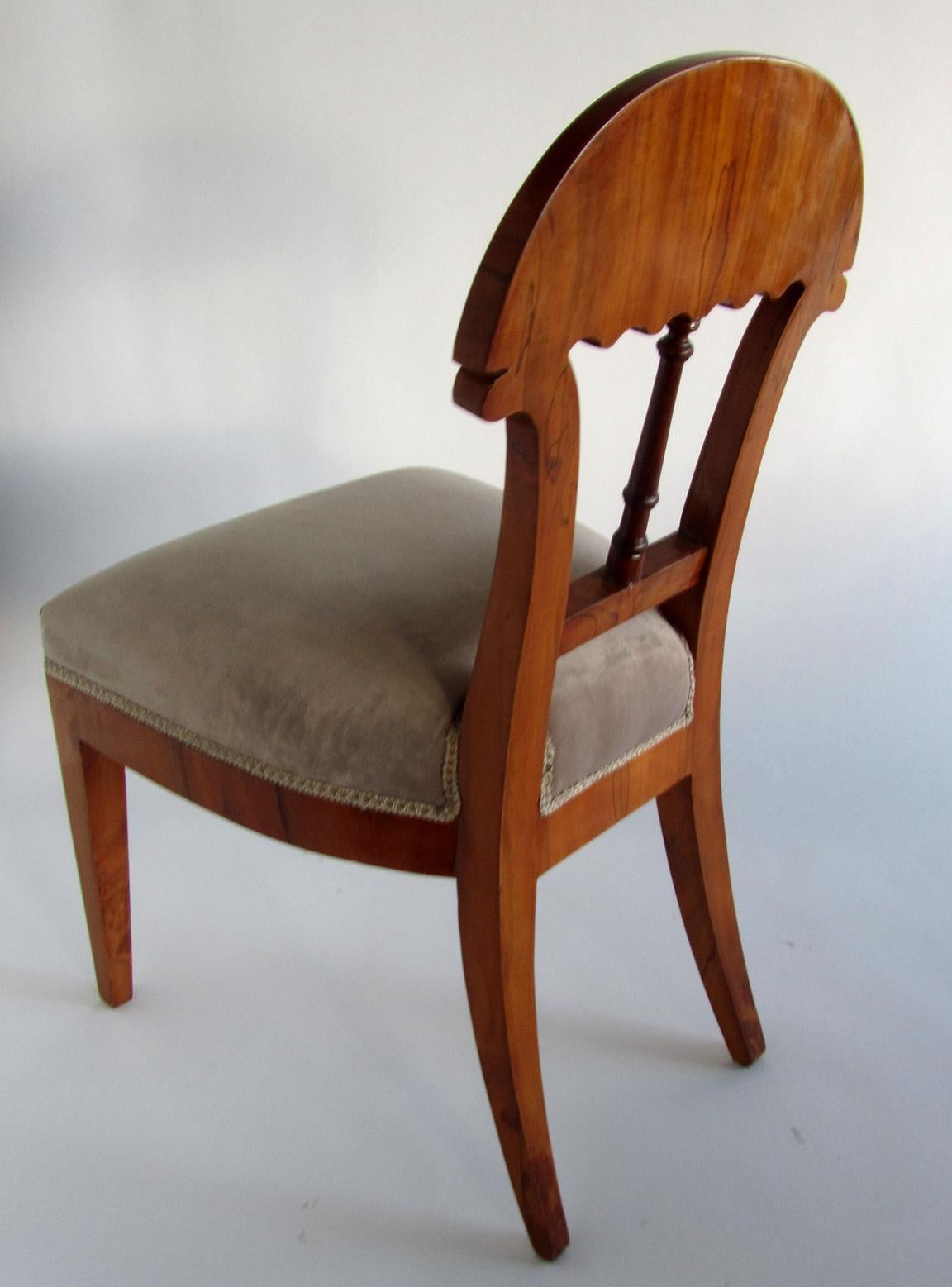 Superb Set of Ten Viennese Biedermeier Dining/ Side Chairs, Josef Danhauser In Good Condition For Sale In Hollywood, FL