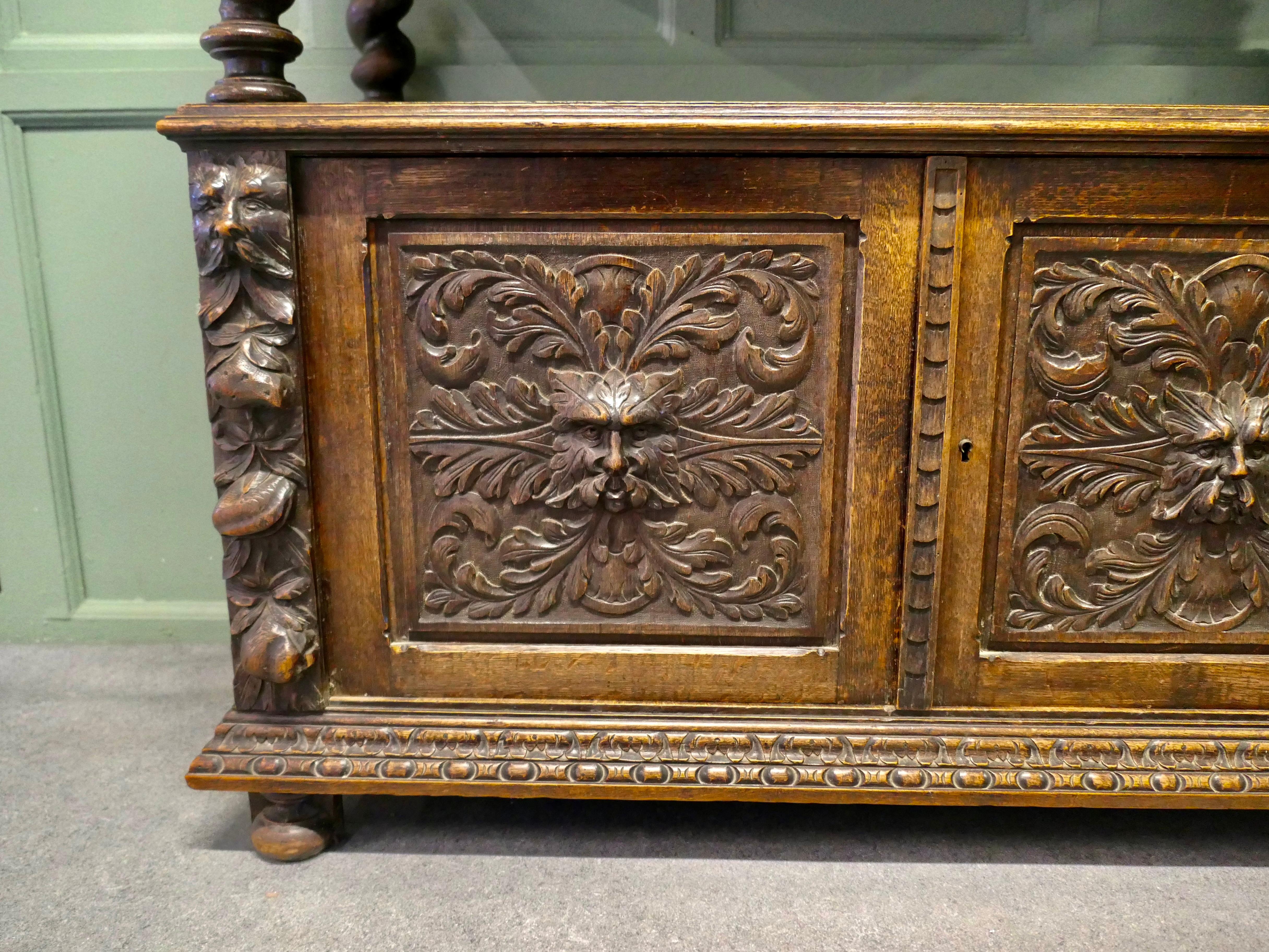 A Superbly Carved Green Man Oak Side Board or Buffet In Good Condition For Sale In Godshill, Isle of Wight