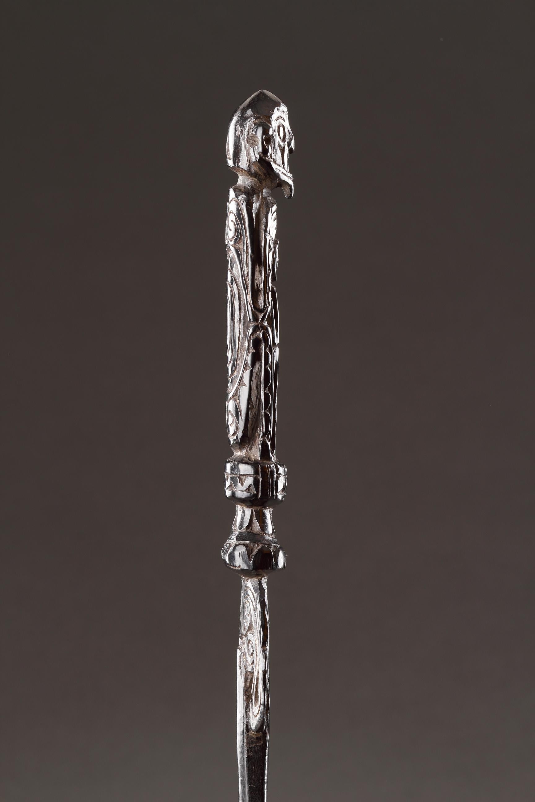 A Superbly Carved Lime Spatula Representing Two Figures For Sale 2