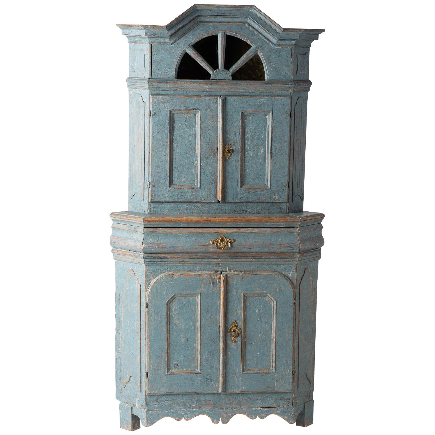 Swedish Baroque Period Blue Painted Corner Cupboard with Original Glass For Sale