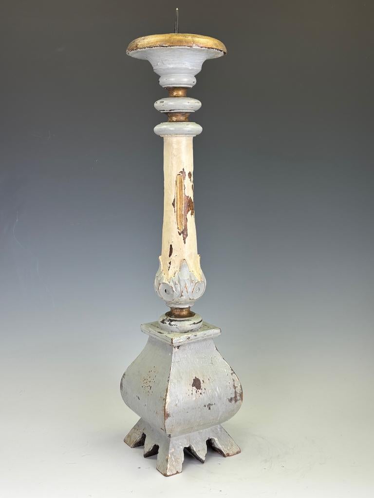 Ein schwedischer geschnitzter Holzleuchter, CIRCA 1870 im Angebot 9