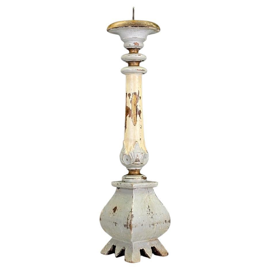Ein schwedischer geschnitzter Holzleuchter, CIRCA 1870
