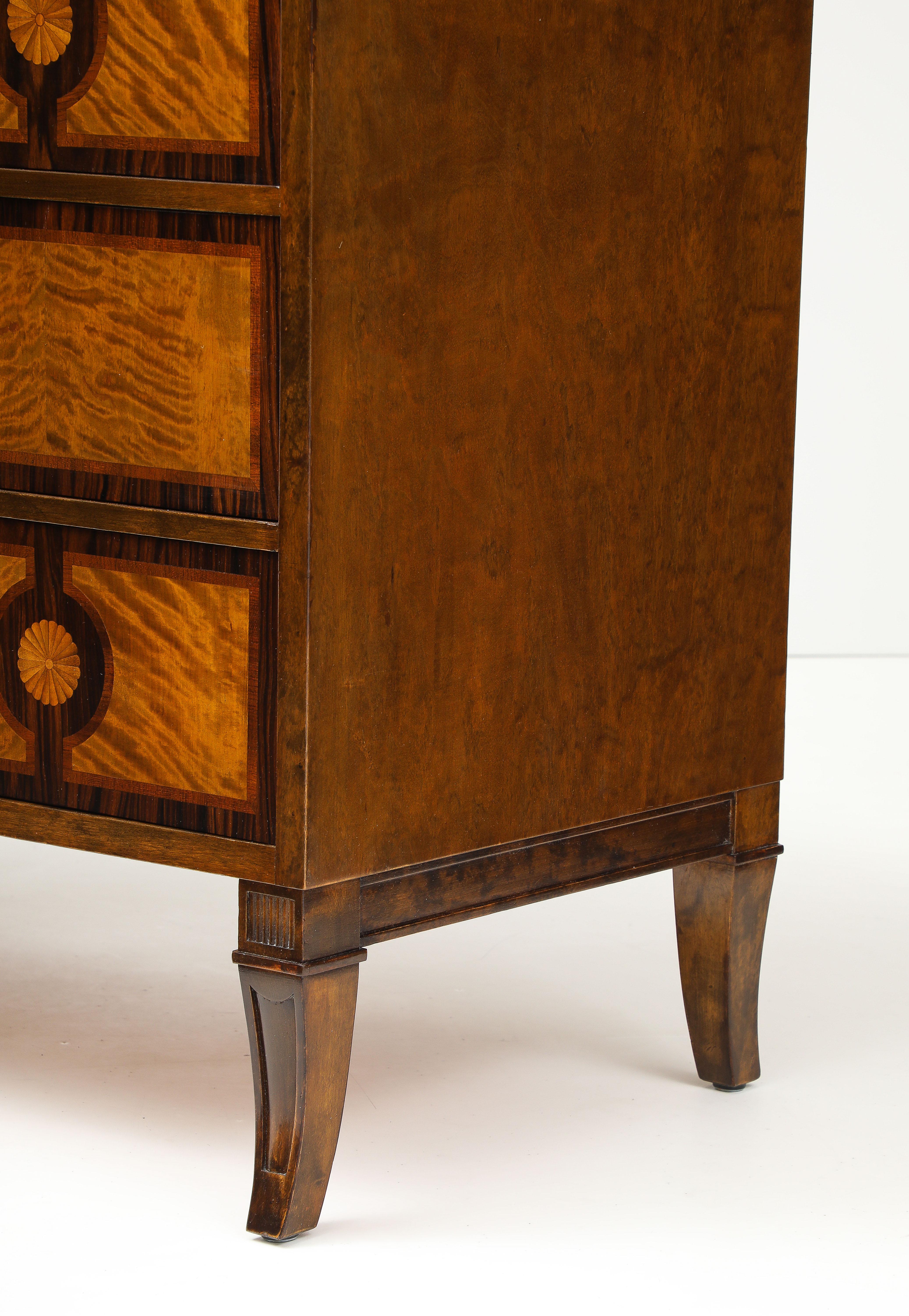 Schwedische Grace-Kommode aus Birke und Palisander mit Intarsien, ca. 1930er Jahre im Angebot 1