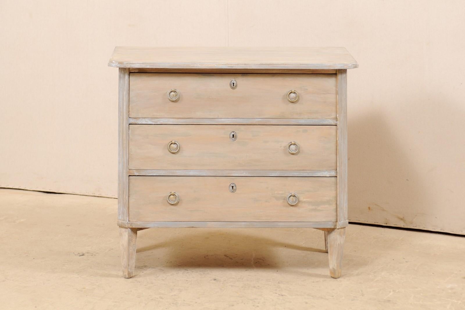 Swedish Gustavian Style Chest from Mid-20th Century In Good Condition In Atlanta, GA