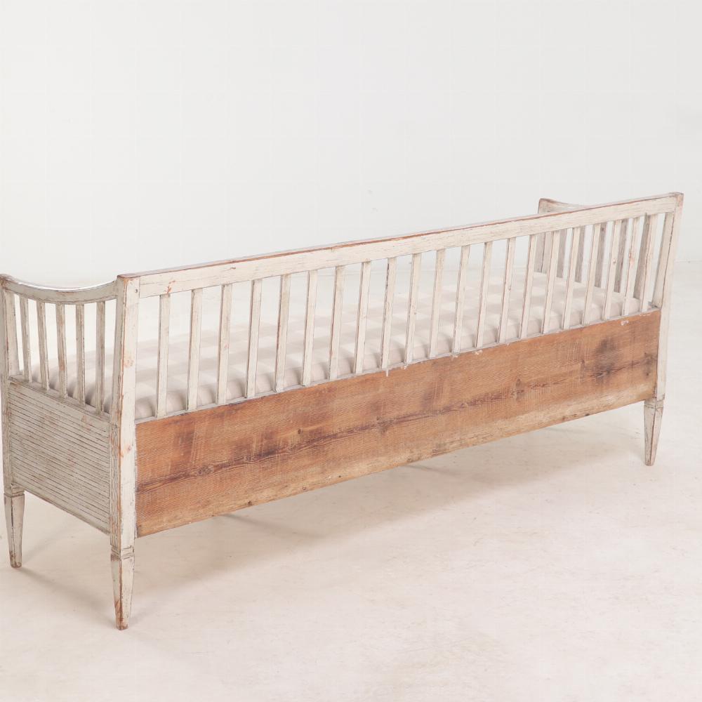 Tappezzeria Panchina svedese dipinta in stile gustaviano, A.I.C. 1820.