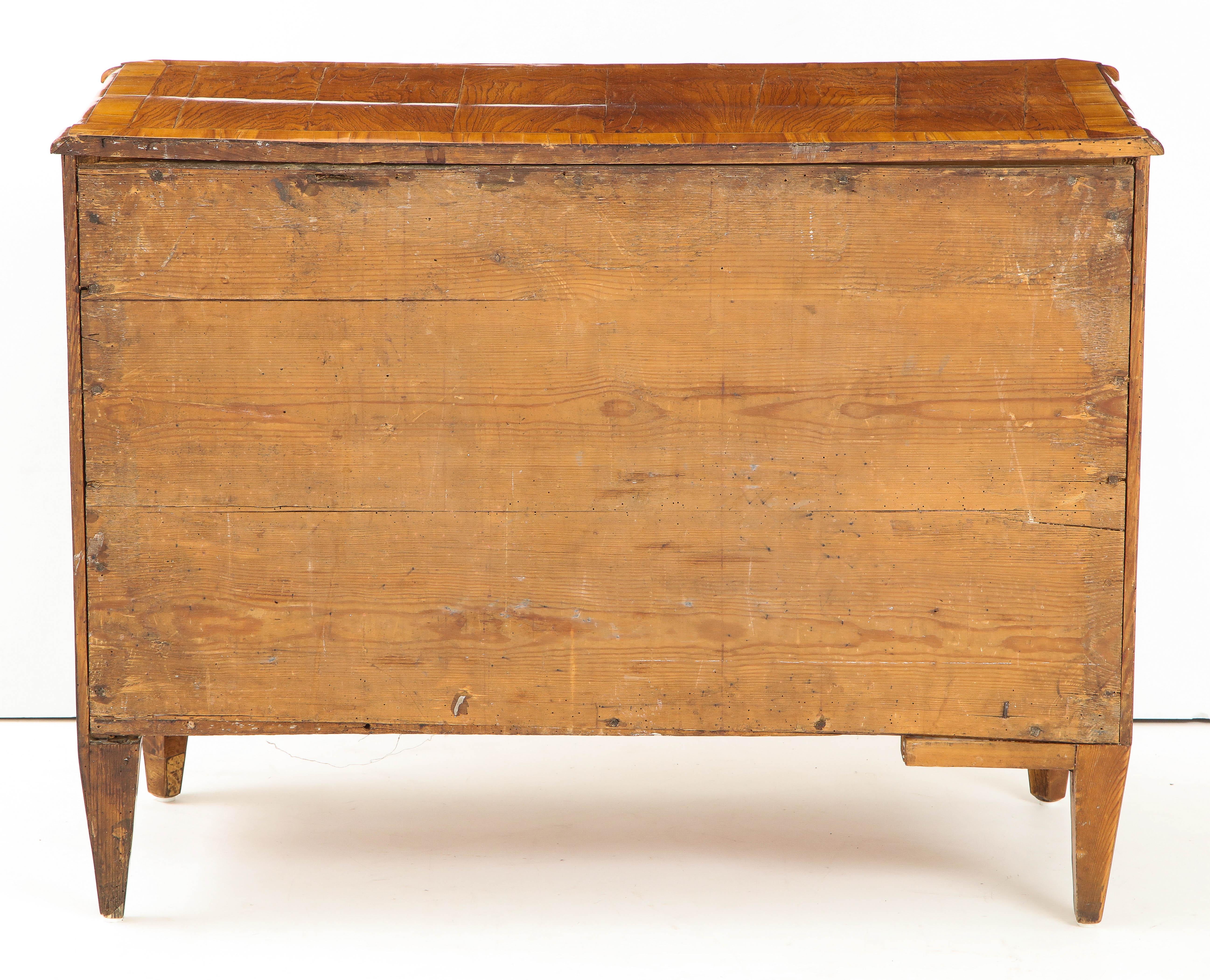 Swedish Late Gustavian Elm and Elm Root Commode, circa 1820s 7