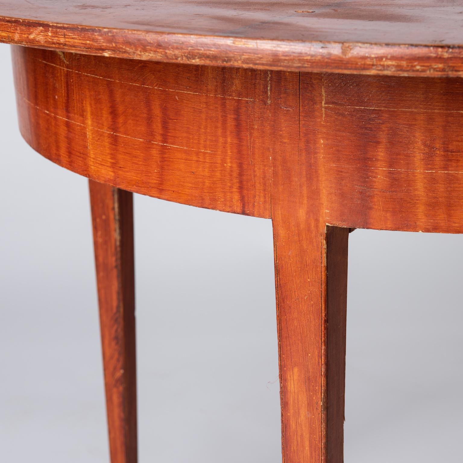 Swedish, Late Gustavian Period, Grain Painted Drop-Leaf Table, circa 1820 For Sale 2