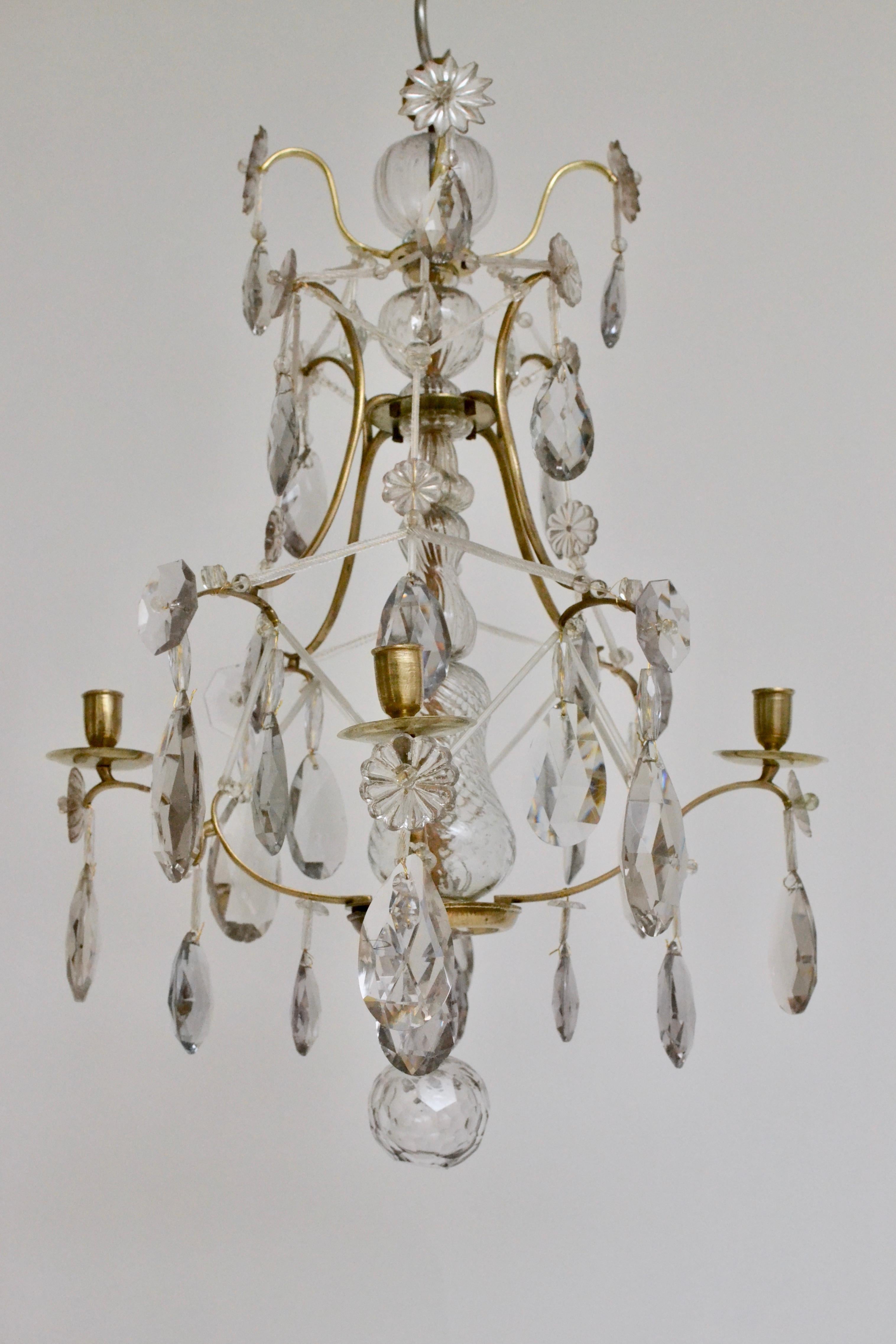 Swedish Louis XVI Brass and Cut-Glass Chandelier In Good Condition In Stockholm, SE