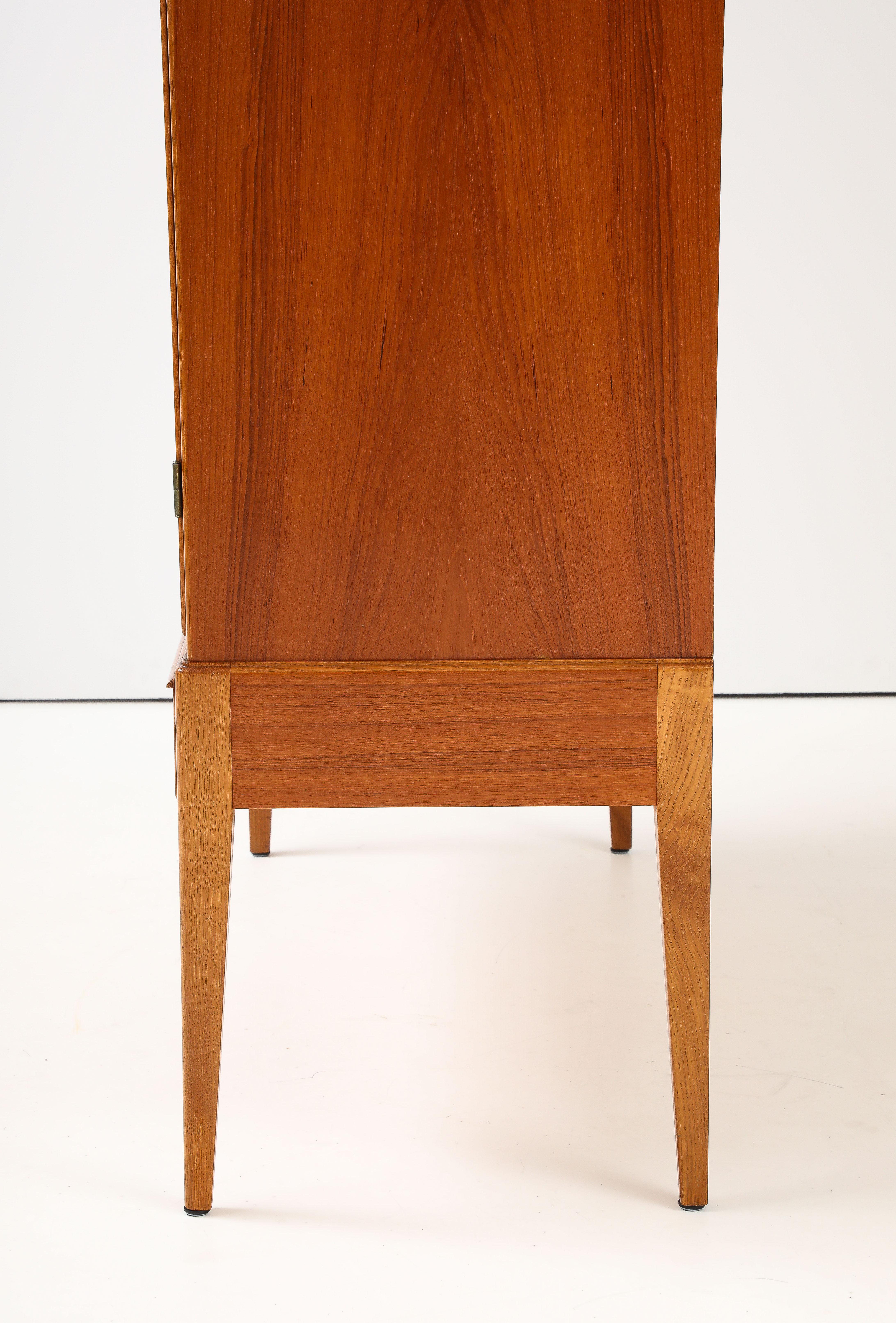 Bois Meuble de rangement moderniste suédois en teck, vers 1940-50