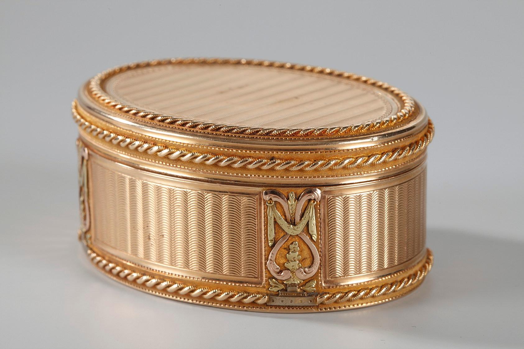 Neoclassical Swiss 18th Century Gold Snuff-Box