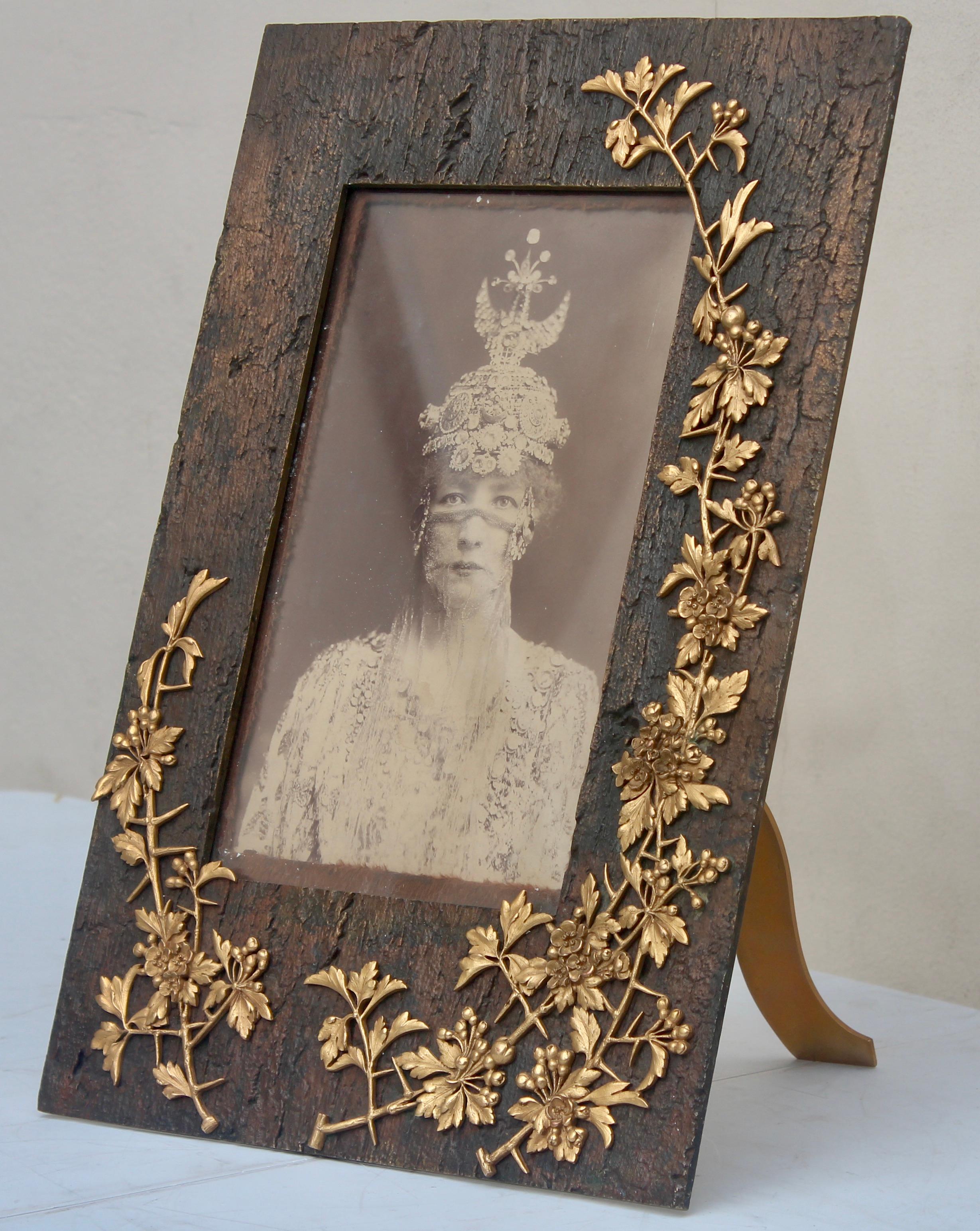 French Symbolist Art Nouveau Picture Frame and Sarah Bernhardt Photography, circa 1890