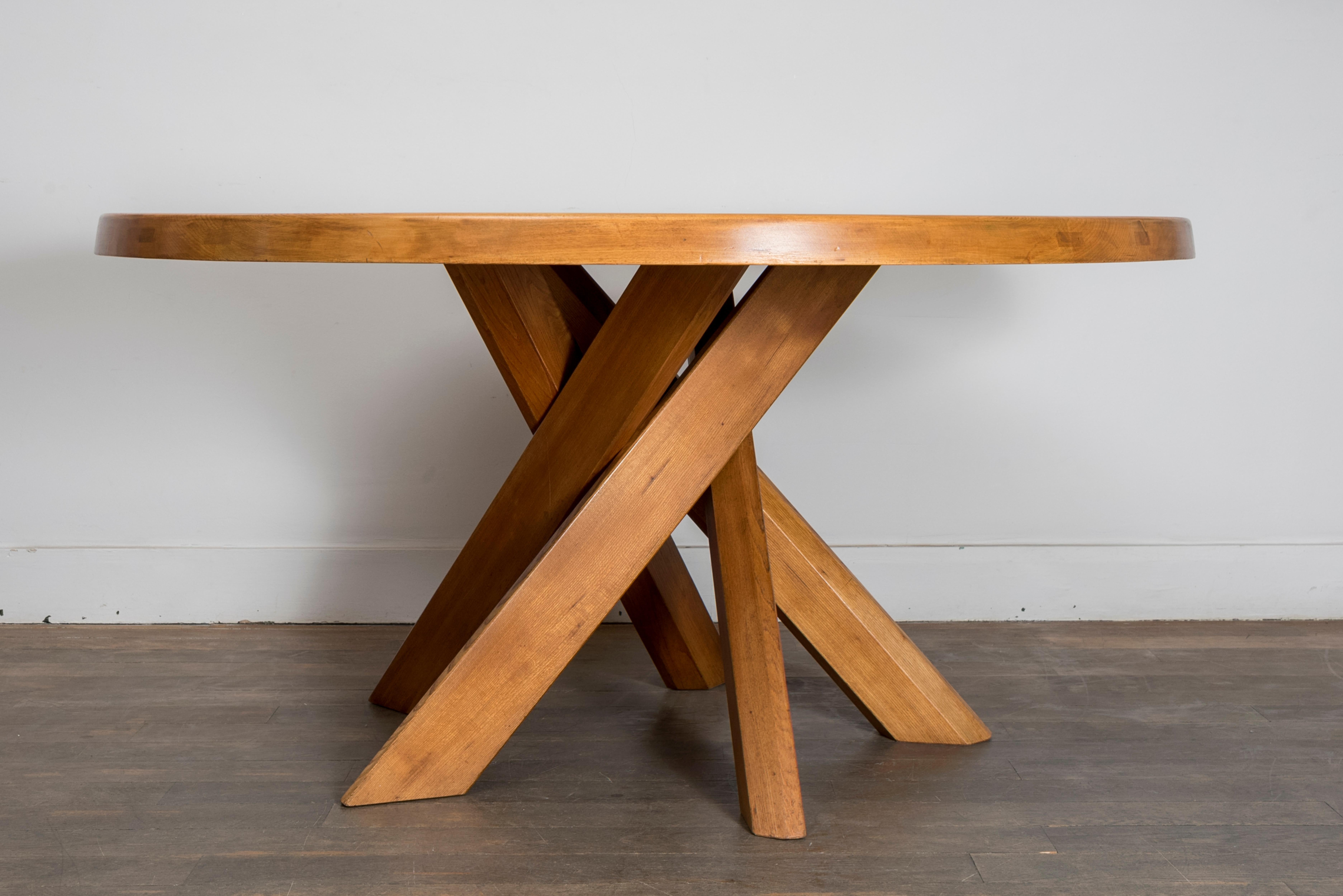 Solid elmwood dining table
Measure: 5 feet.
T21D model
 Diameter : 140 cm (55