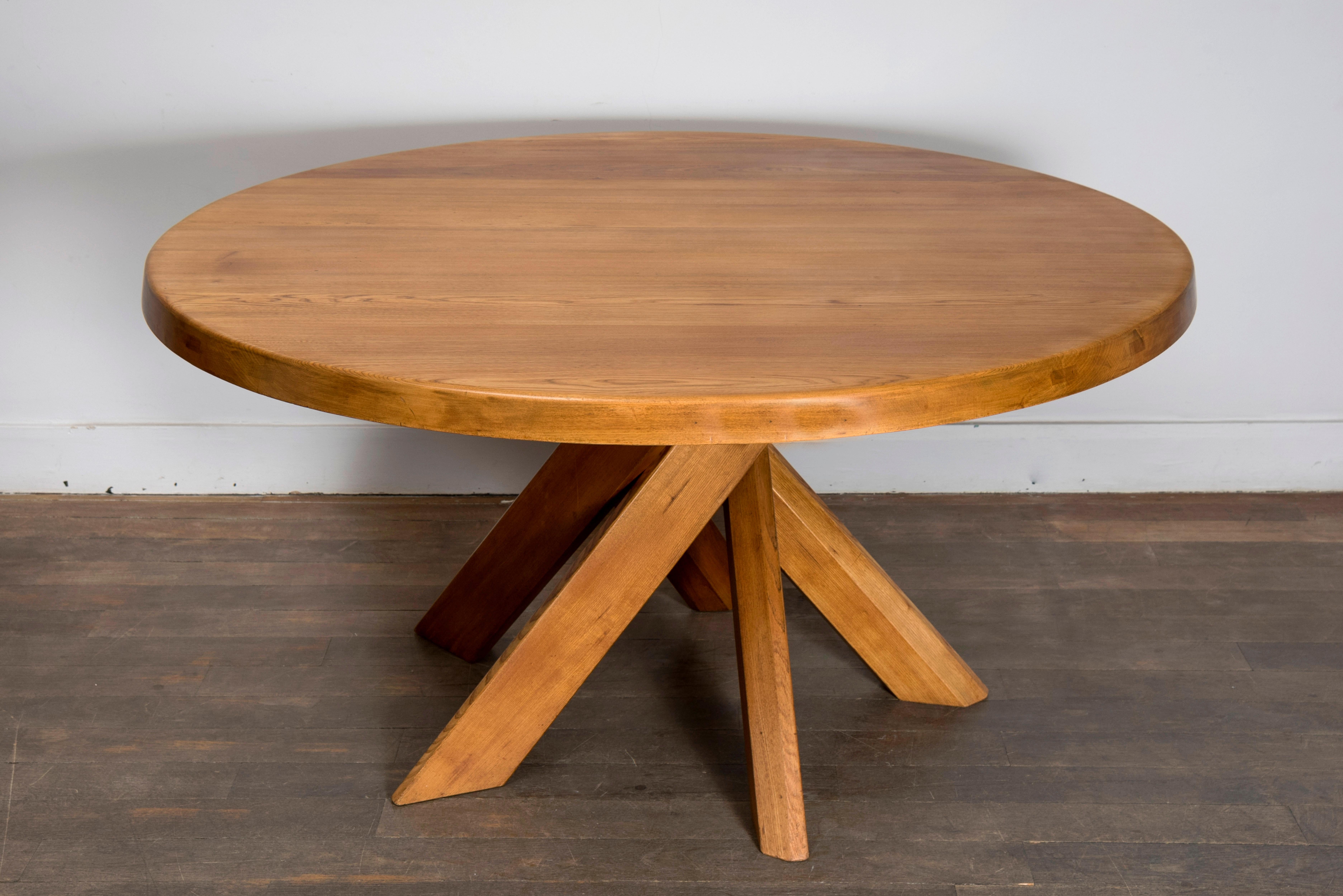 t21d dining table