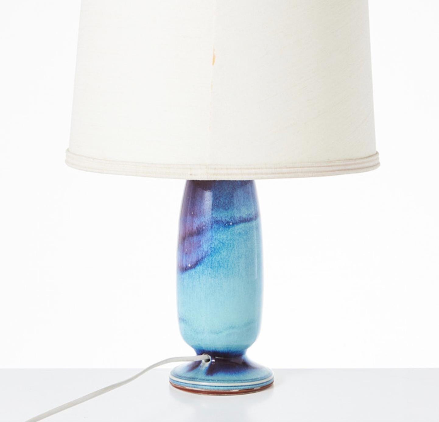 Suédois Une lampe de table de Bernd Friberg  en vente