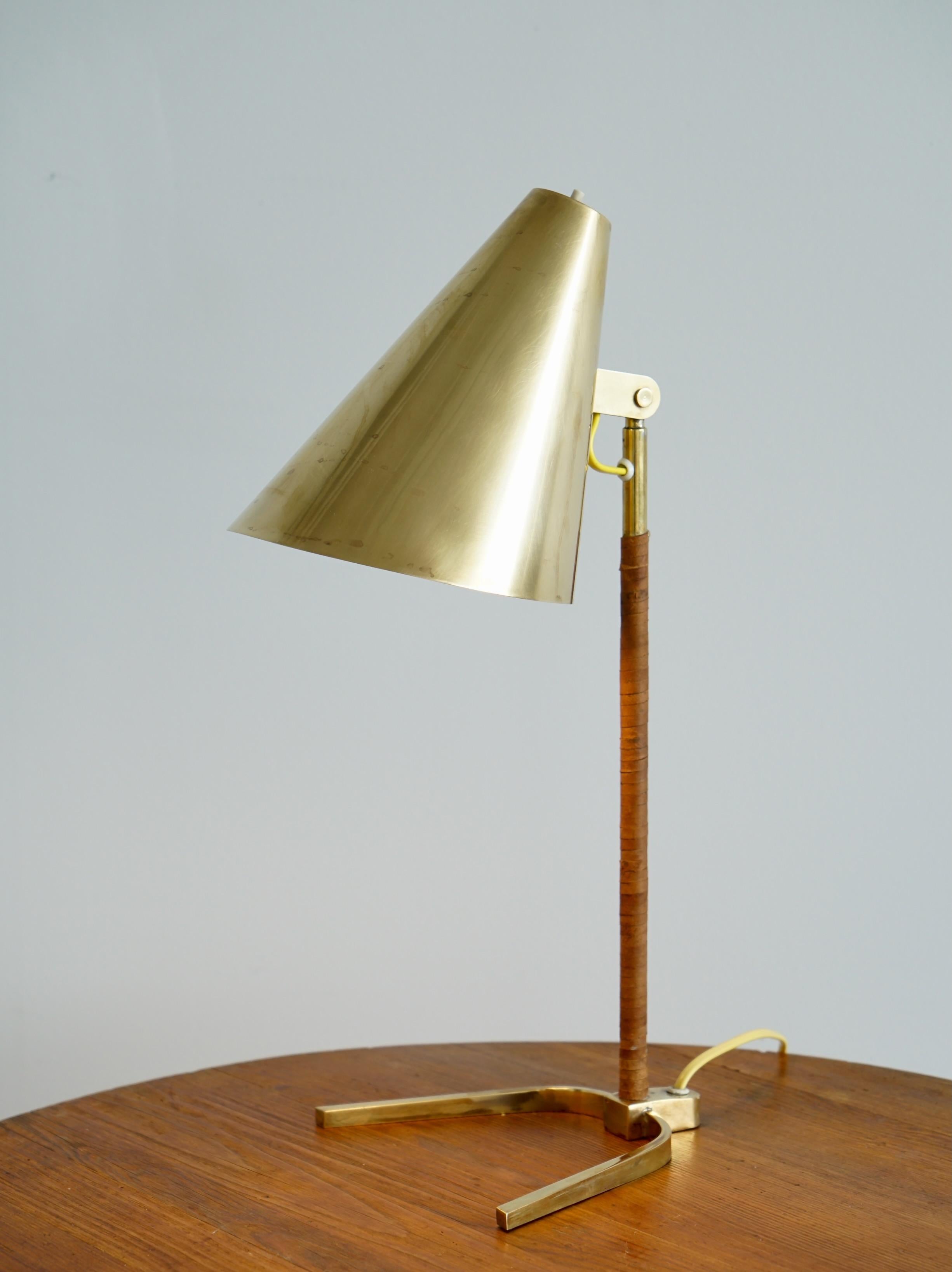 Finlandais Lampe de table de Paavo Tynell pour Taito Oy, modèle 9225 en vente