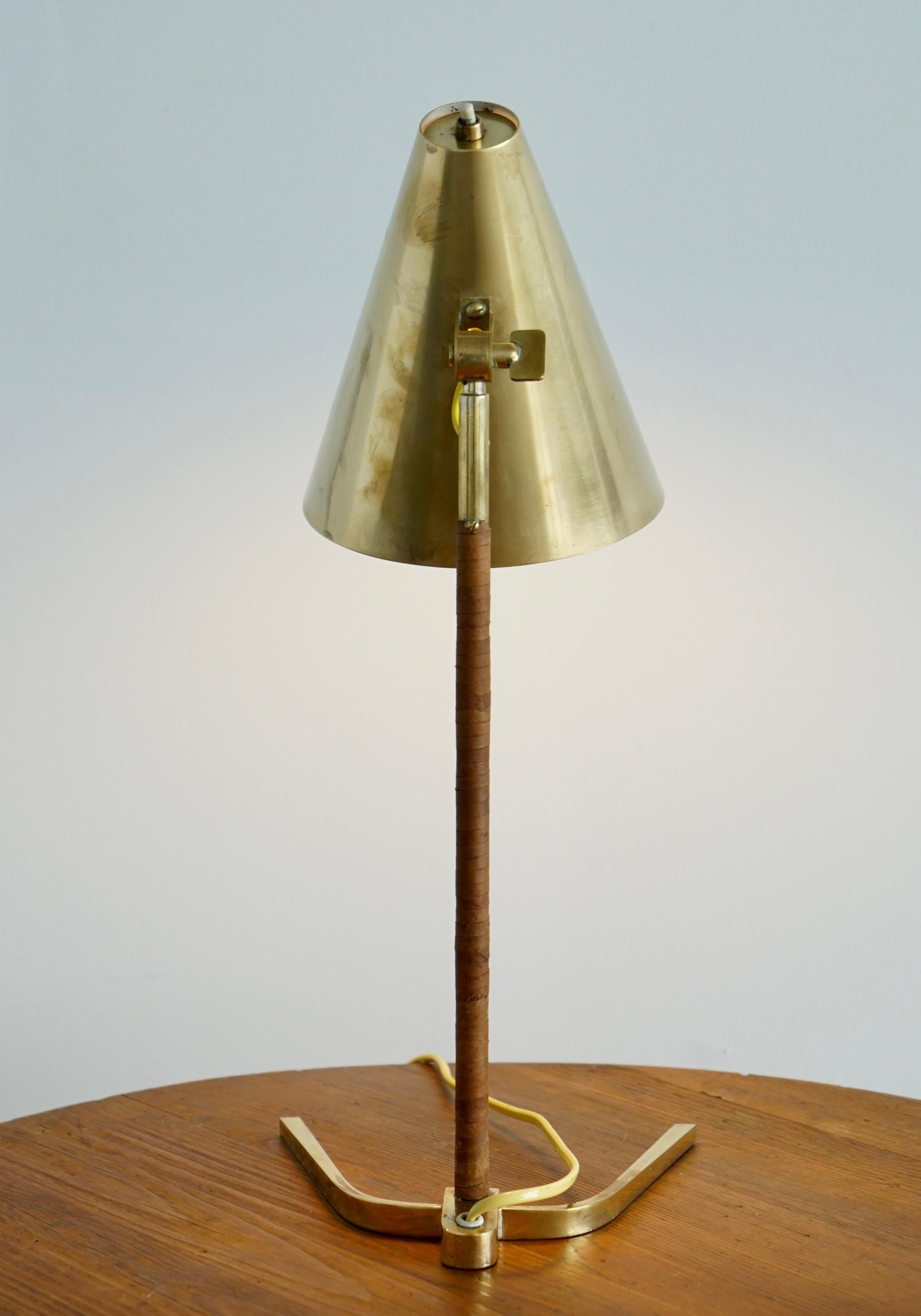 Lampe de table de Paavo Tynell pour Taito Oy, modèle 9225 Bon état - En vente à Long Island City, NY
