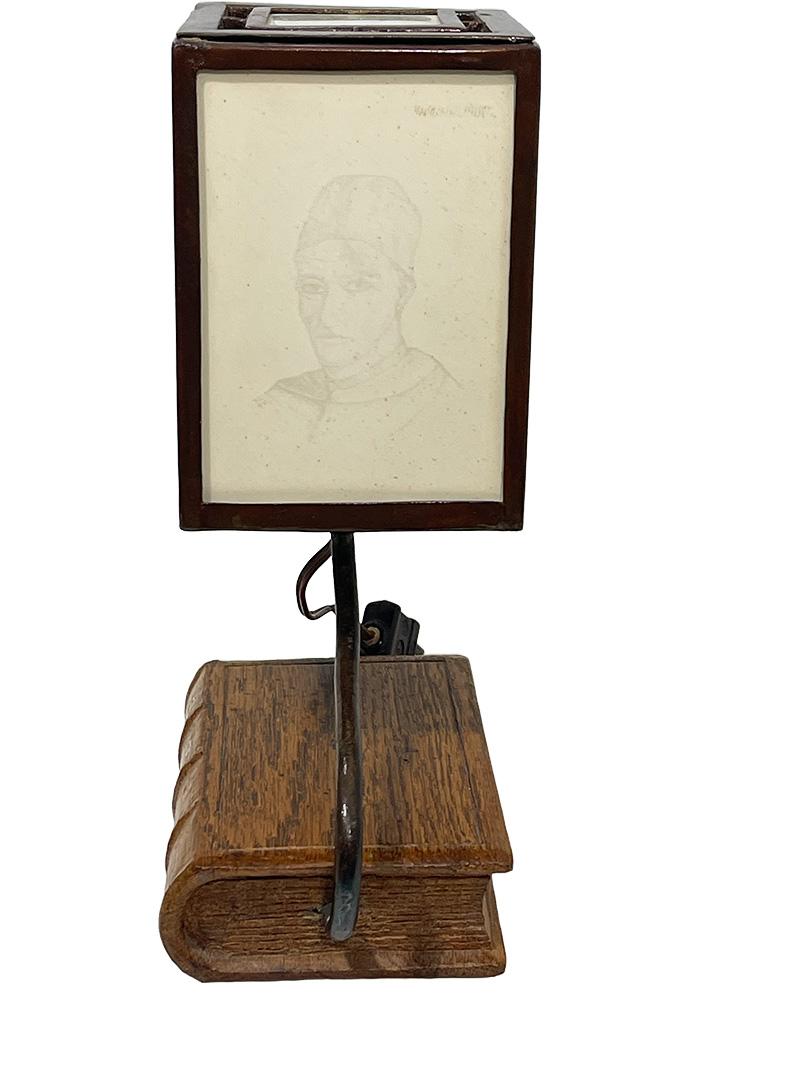 Dutch A table reading lamp with engraved glass with portraits from the 15th century For Sale