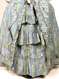 A taffeta brocaded silk blue à la Française Dress - France Circa 1780