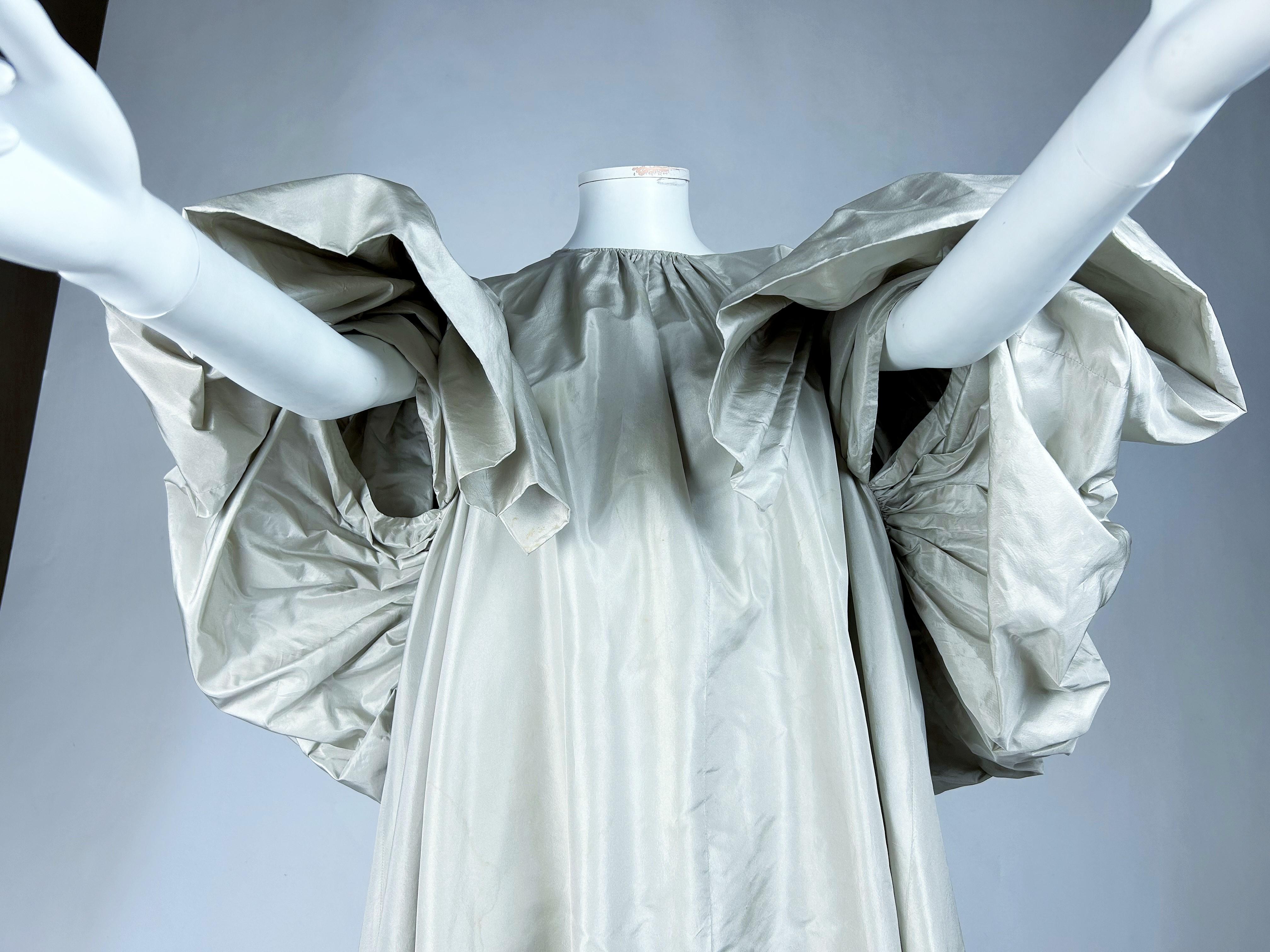 A Taffeta dress by Madame Grès Haute Couture (attributed to) - Paris 1977 1