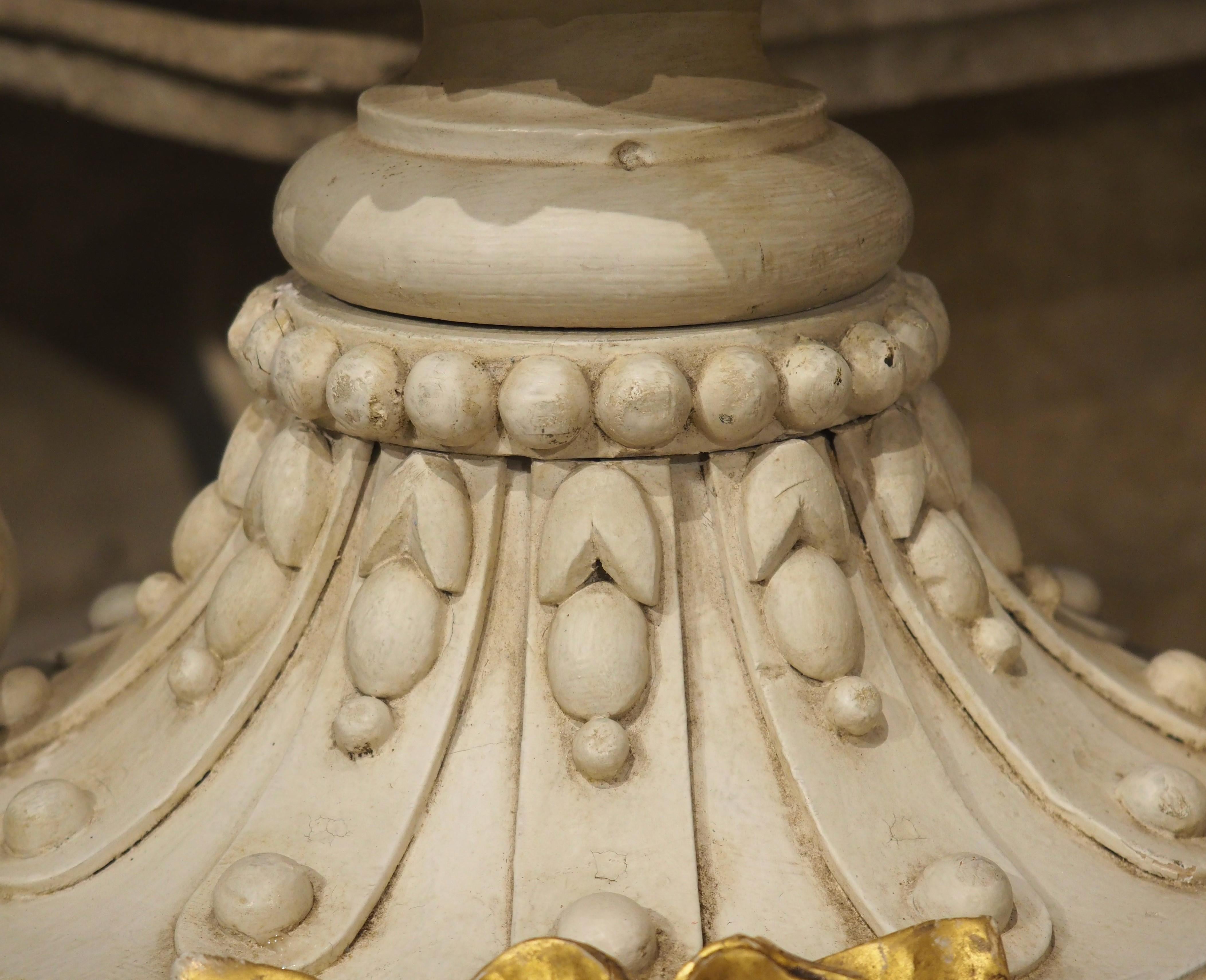 Grande urne en bois sculptée et laquée du 19ème siècle, de Florence, Italie en vente 5